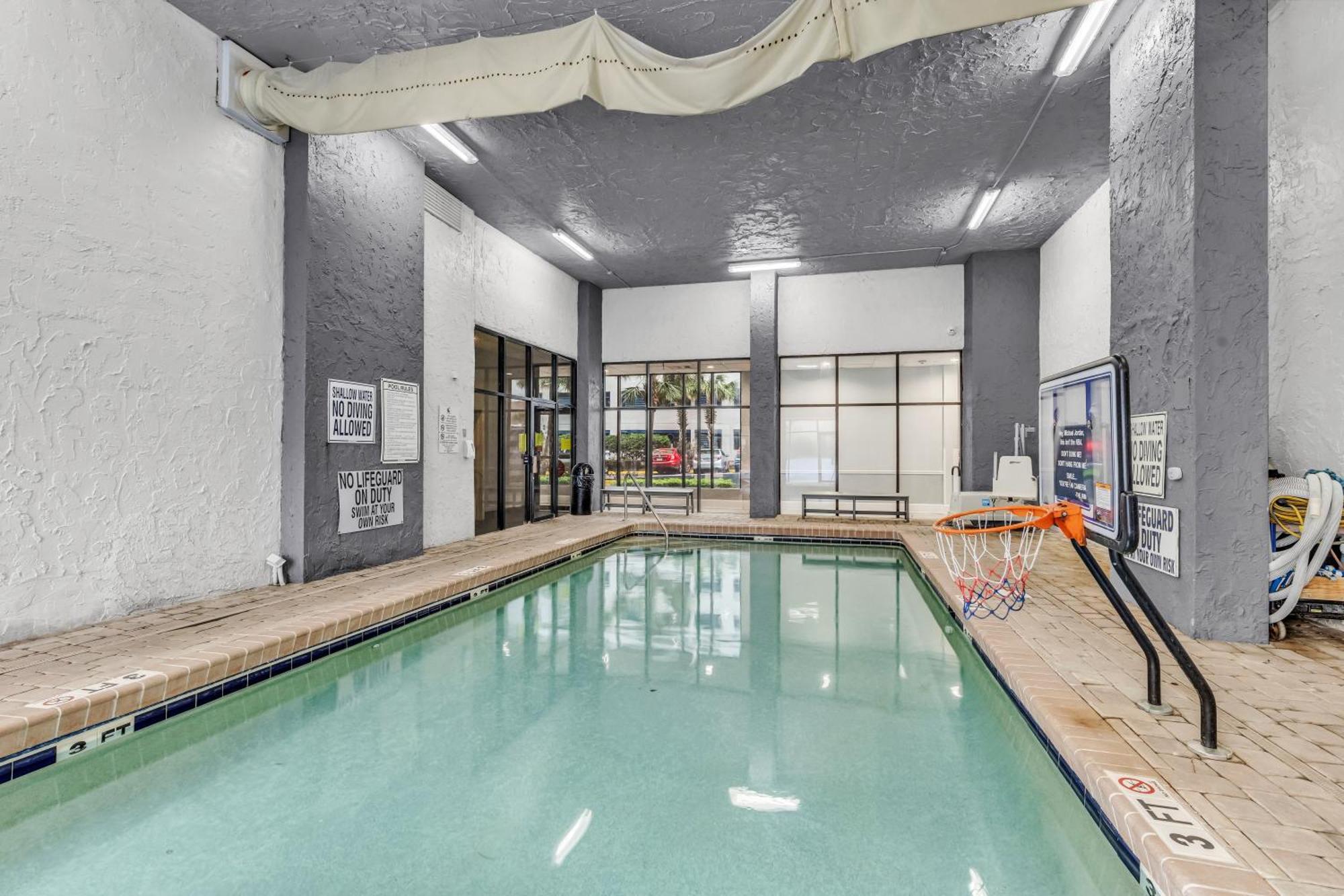Bluewater 903 Apartment