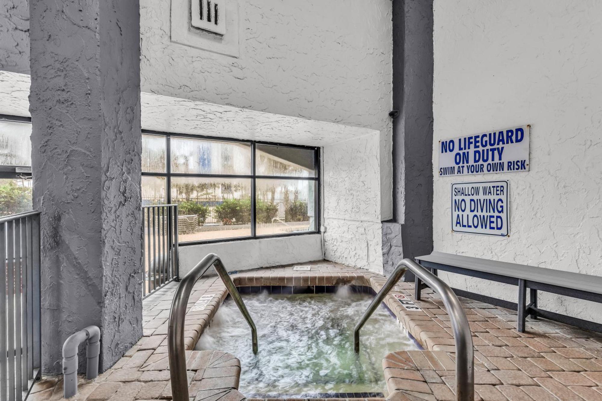 Bluewater 903 Apartment