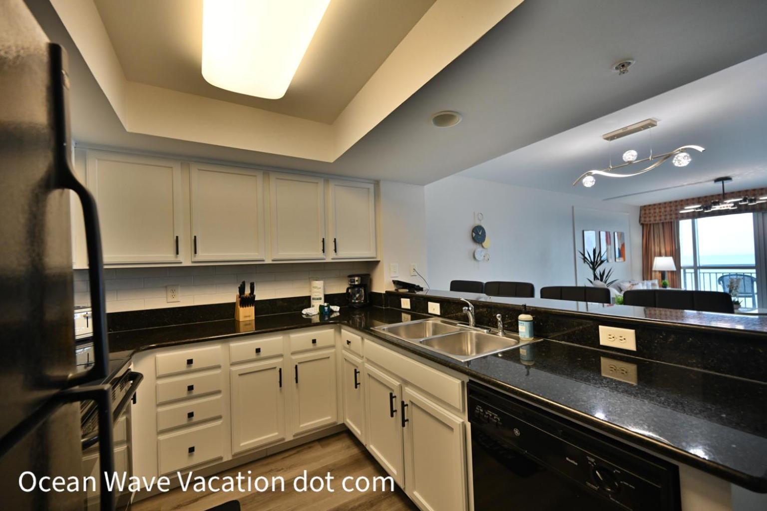 Huge Oceanfront One Bedroom For 6, Gorgeous View & Pools On Bv 15th Floor