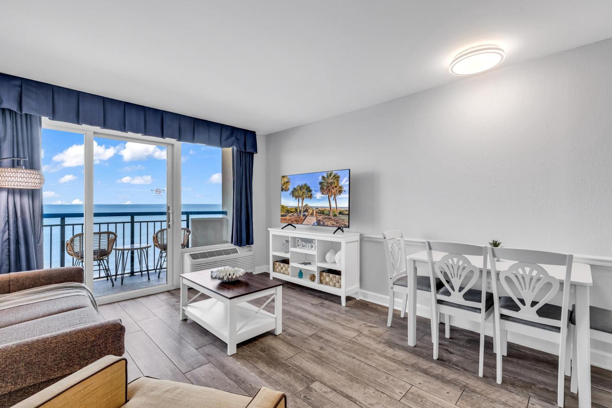 Apartment Boardwalk Oceanfront By Hosteeva *