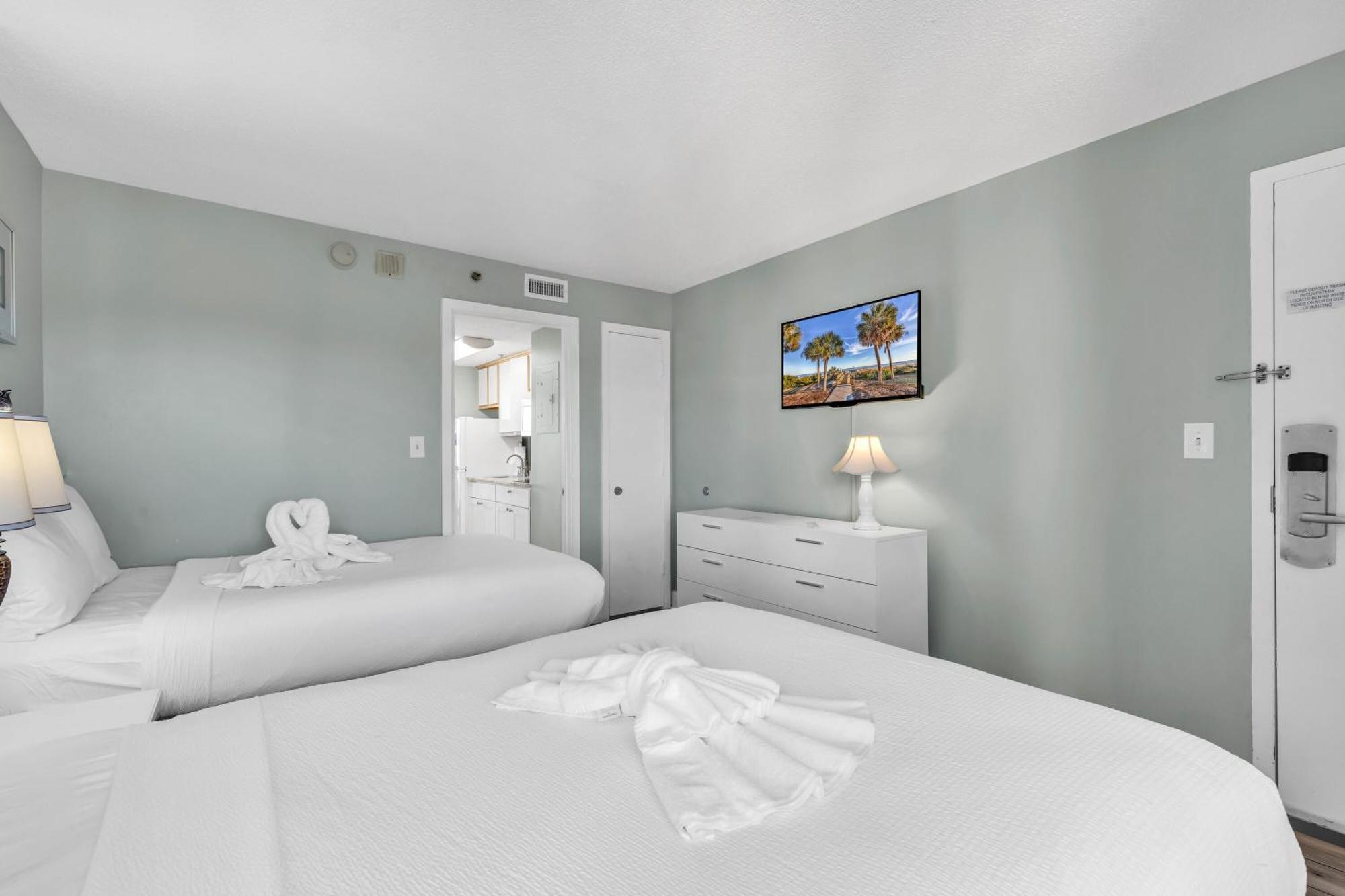Hosteeva 1br Oceanfront In Atlantica Near Boardwalk Apartment *