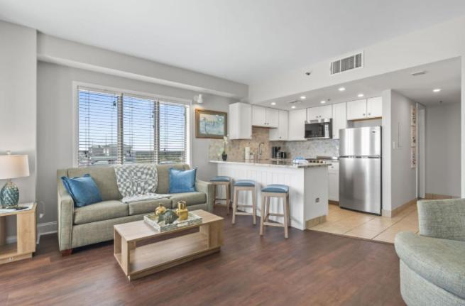 Beautiful 2 Bedroom Multi-unit Suite! Oceanfront Palace 1501 And 1503