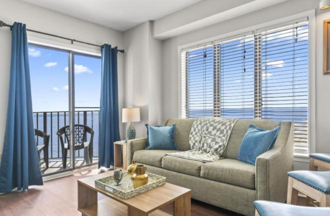 Beautiful 2 Bedroom Multi-unit Suite! Oceanfront Palace 1501 And 1503 Holiday home