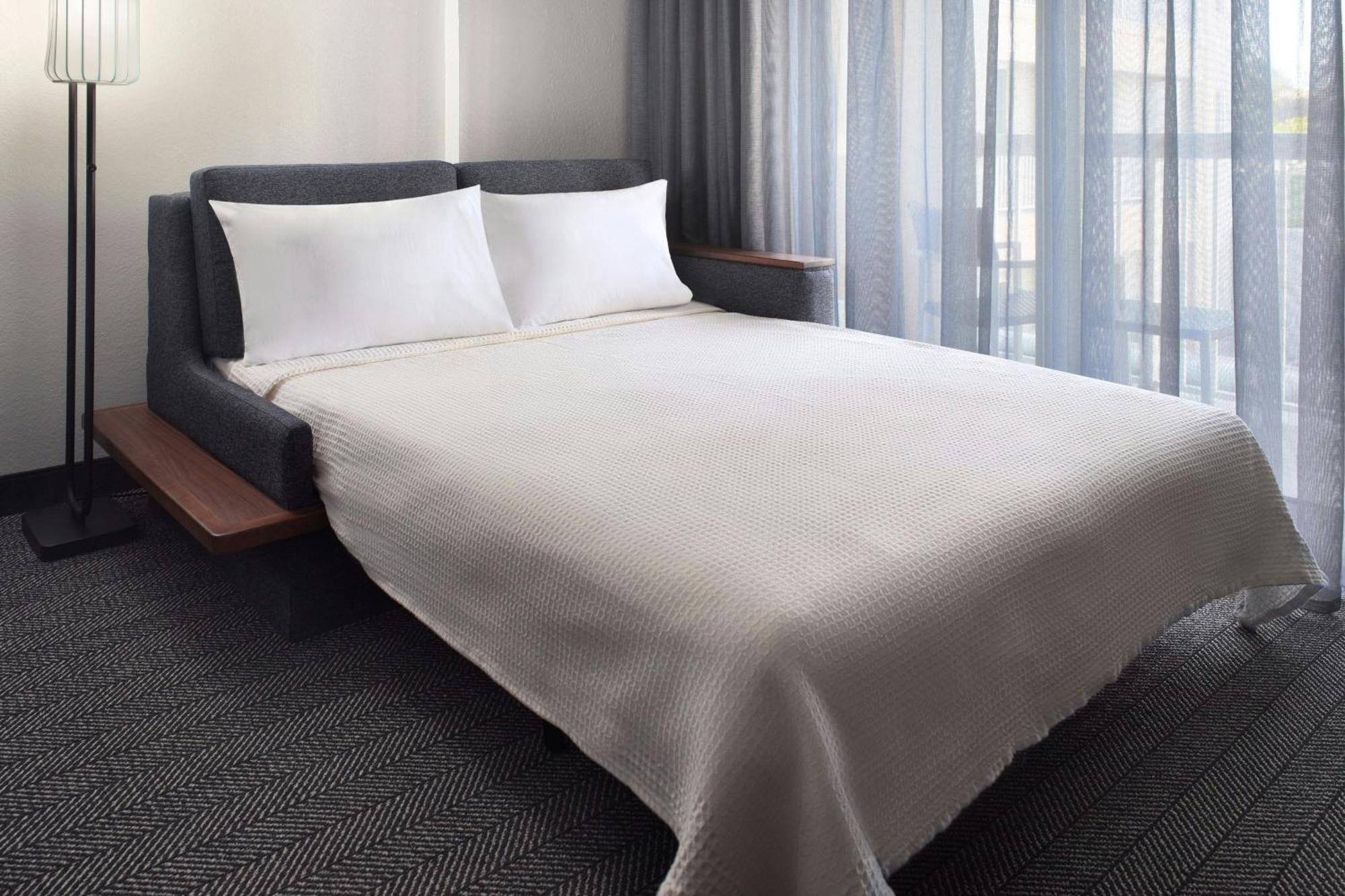 Courtyard By Marriott Myrtle Broadway Hotel 3*