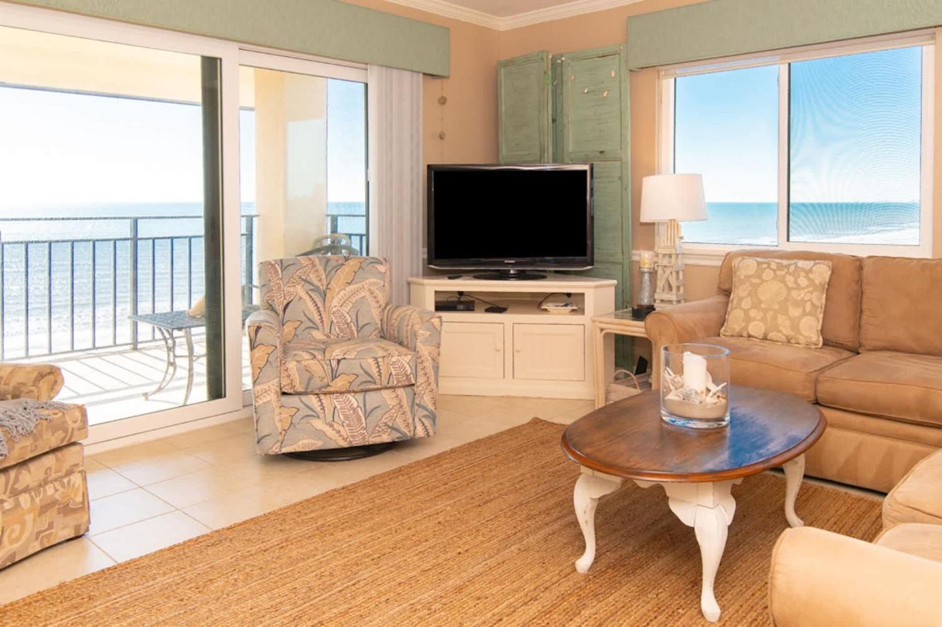 Rare View Premium Oceanfront 4 Br Holiday home