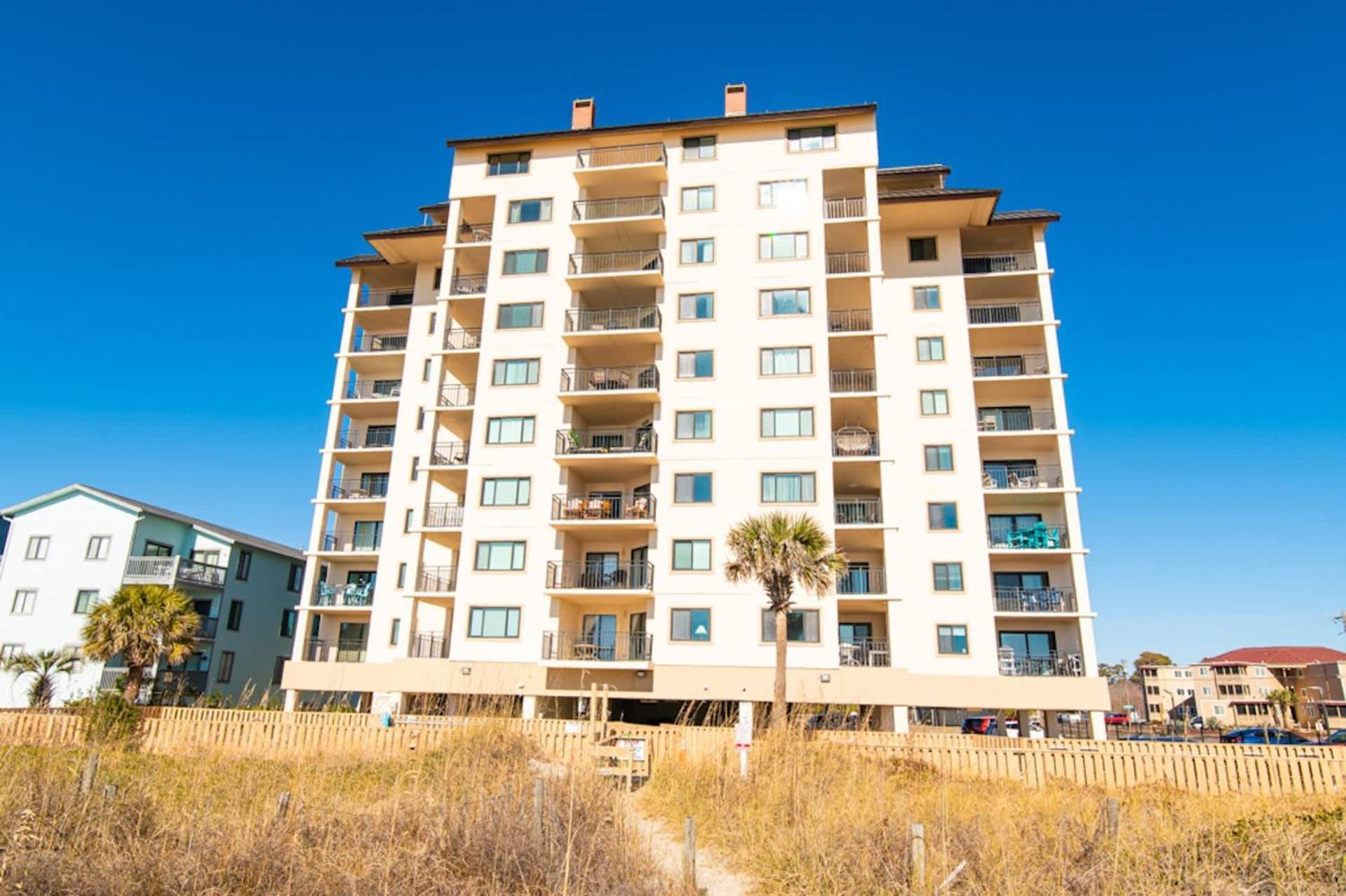 Rare View Premium Oceanfront 4 Br *