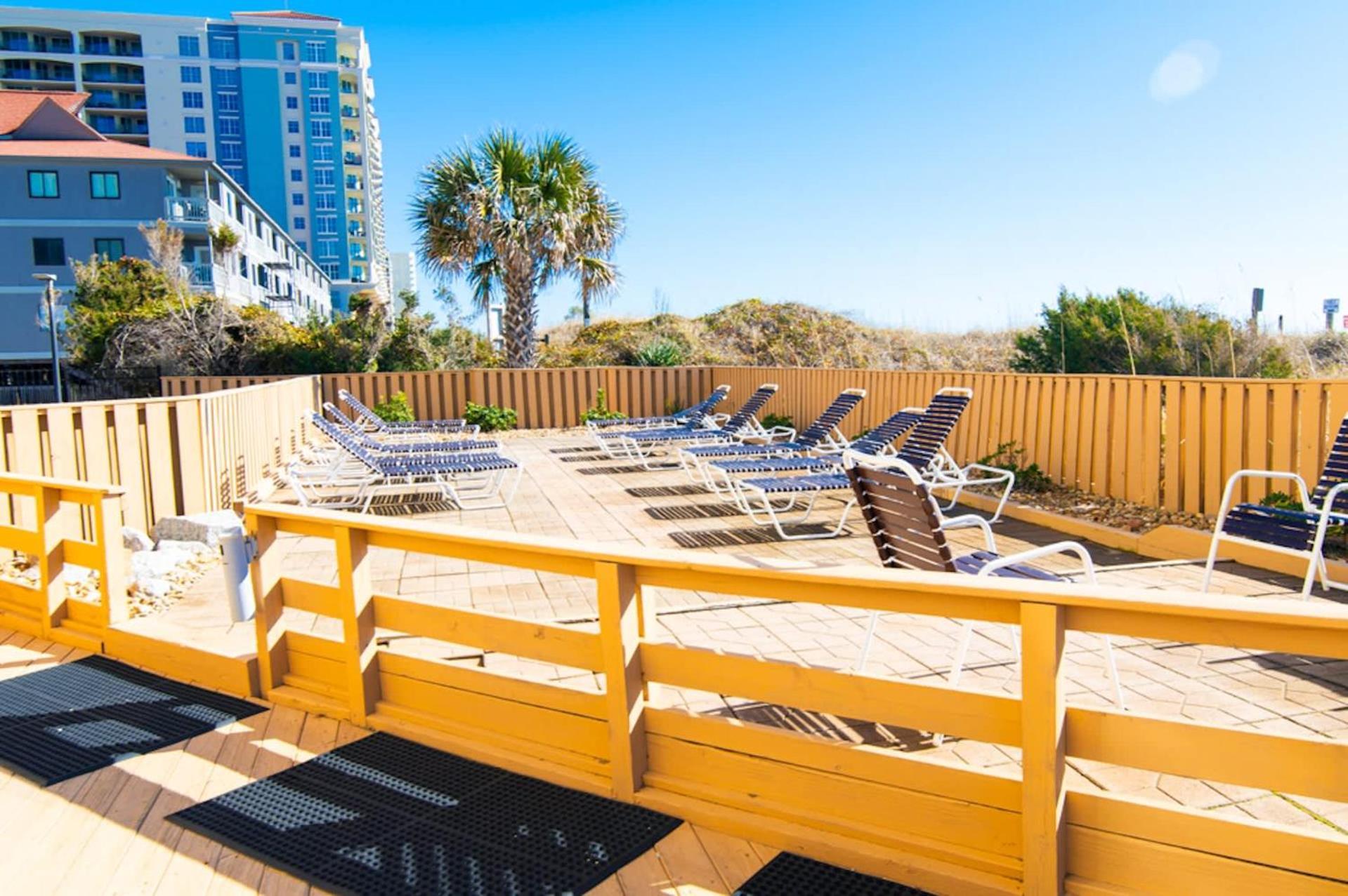Rare View Premium Oceanfront 4 Br
