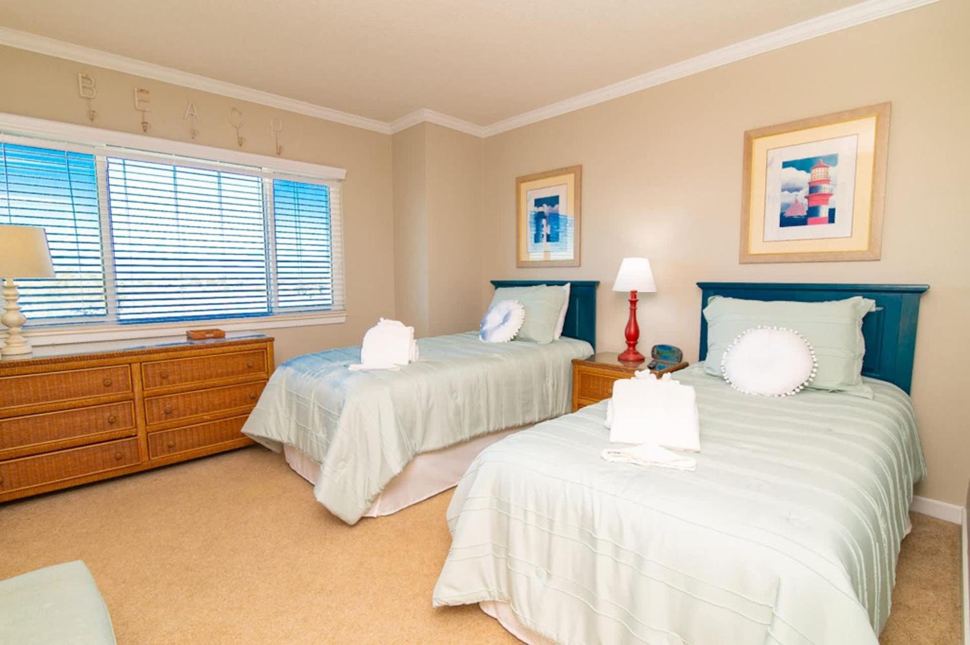 Holiday home Rare View Premium Oceanfront 4 Br