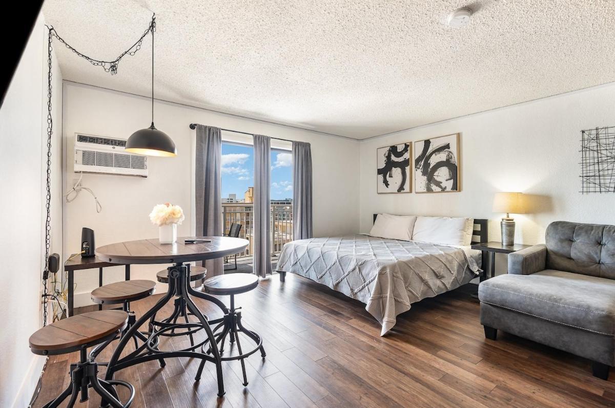 King Oceanview Studio, Smart Tv, 12 Pm Check-in,