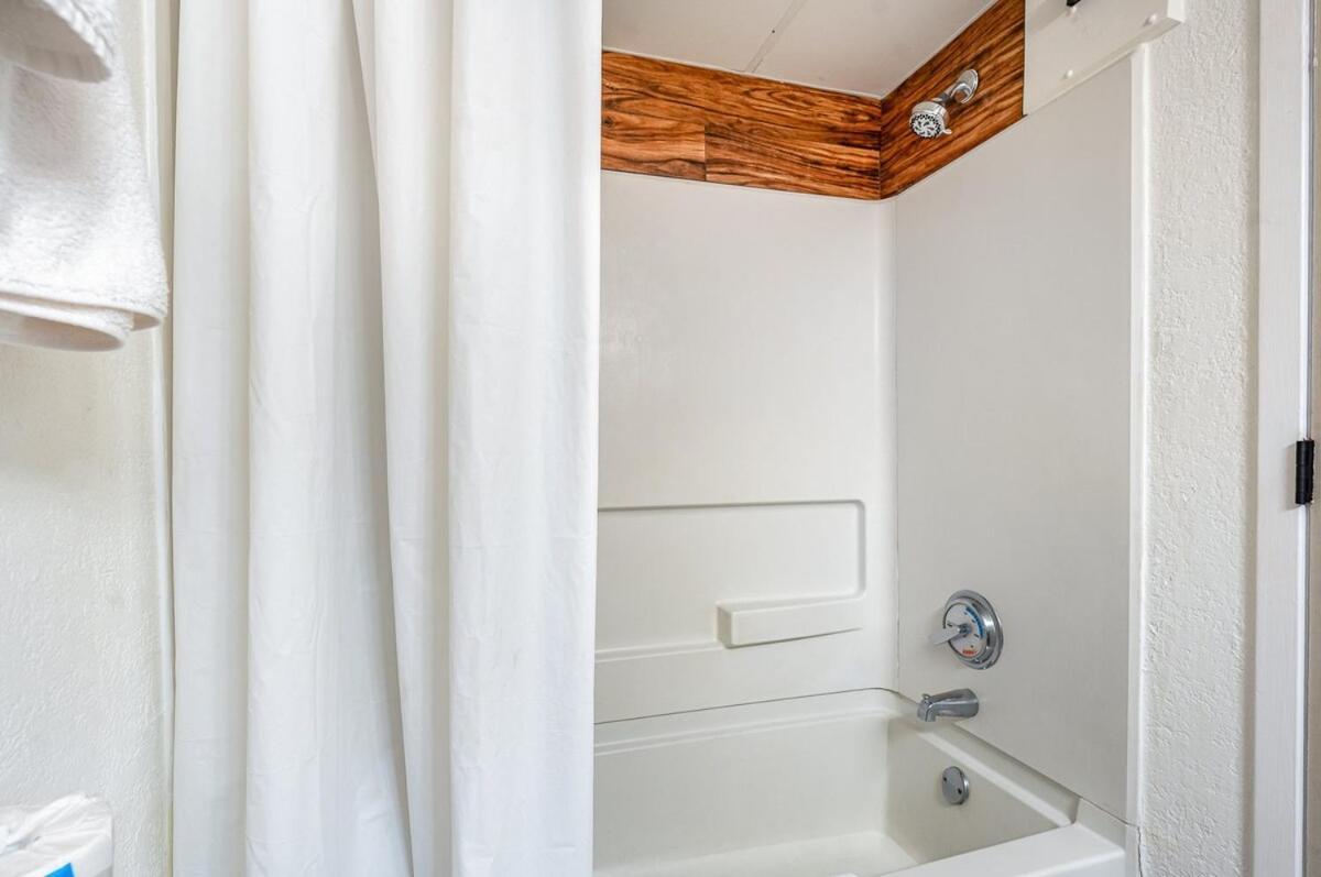 King Oceanview Studio, Smart Tv, 12 Pm Check-in, Apartment