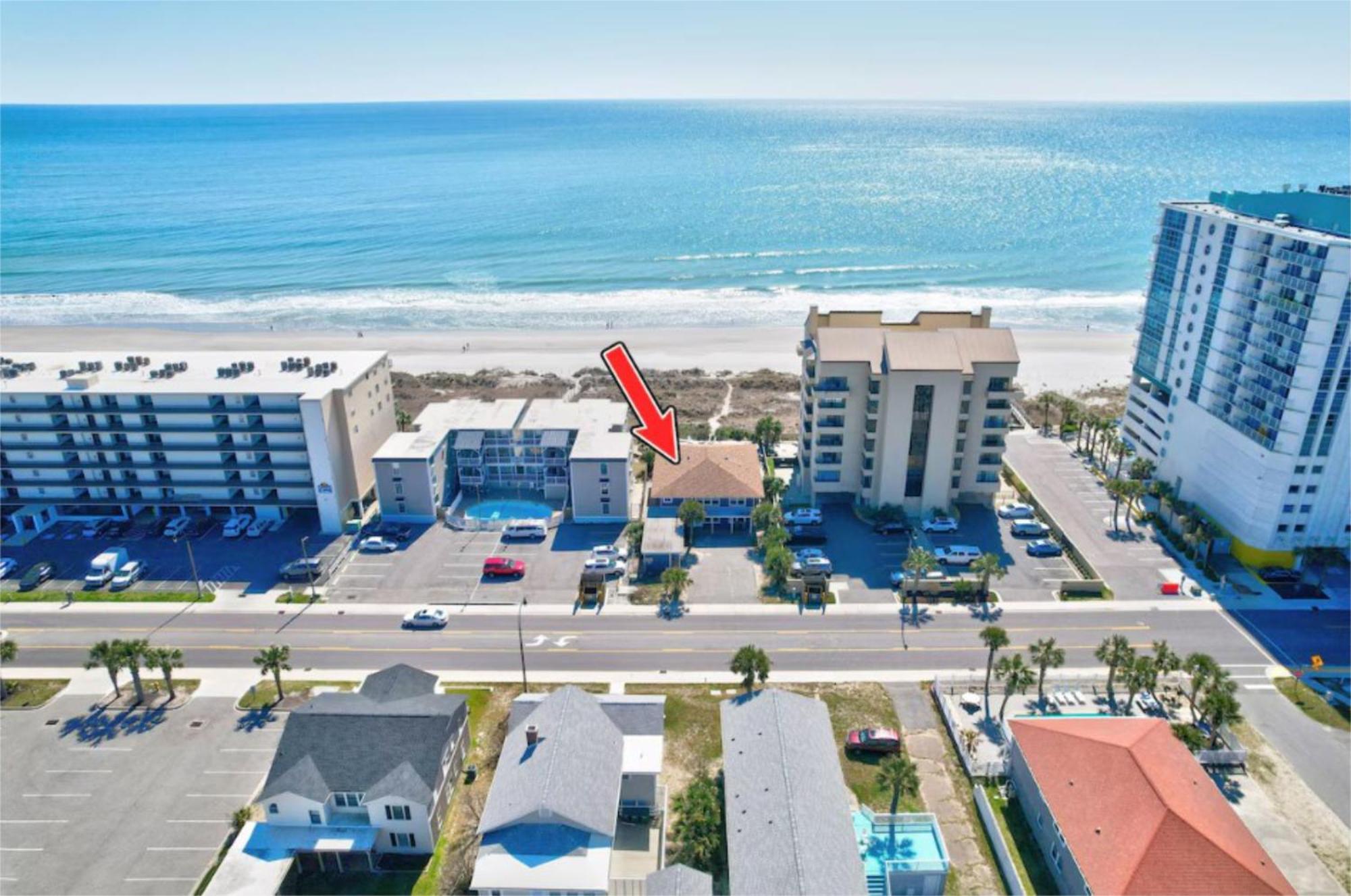 Oceanfront, Centrally Located, Huge 5k Sq Ft W Huge Private Pool, Hot Tub, & Gameroom * Myrtle Beach