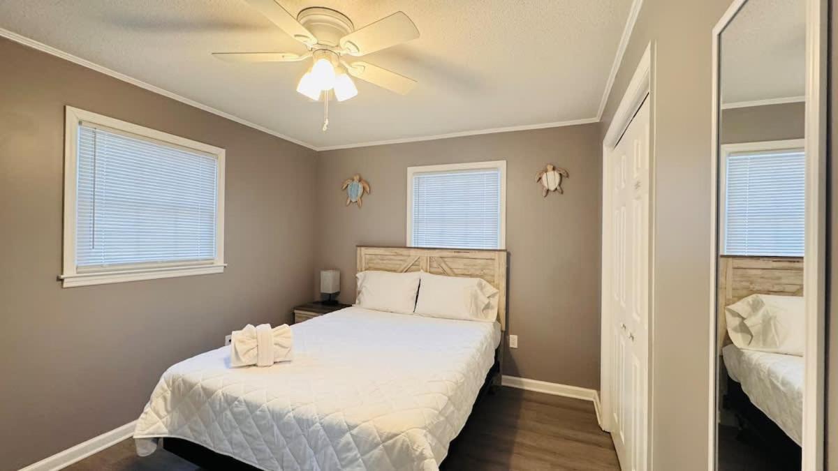 Great Duplex Walk To The Pool Apartment Myrtle Beach