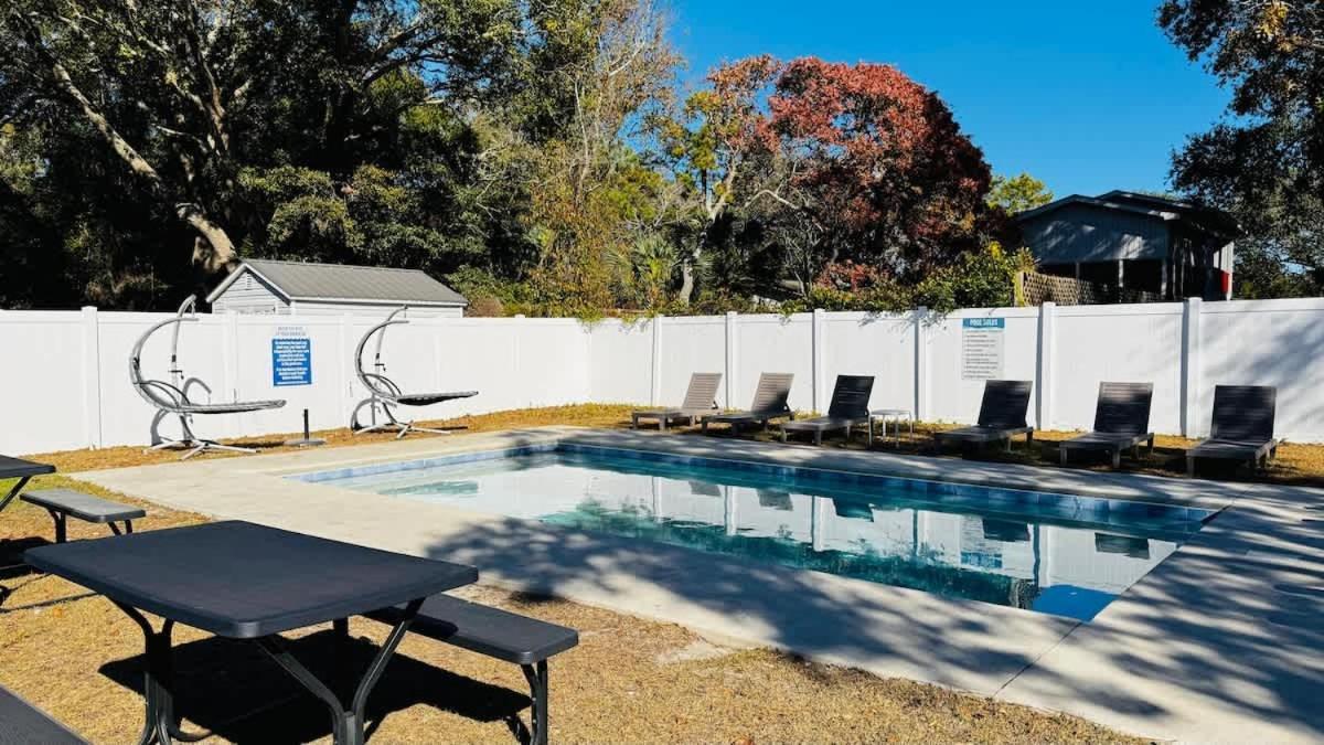 Apartment Great Duplex Walk To The Pool *