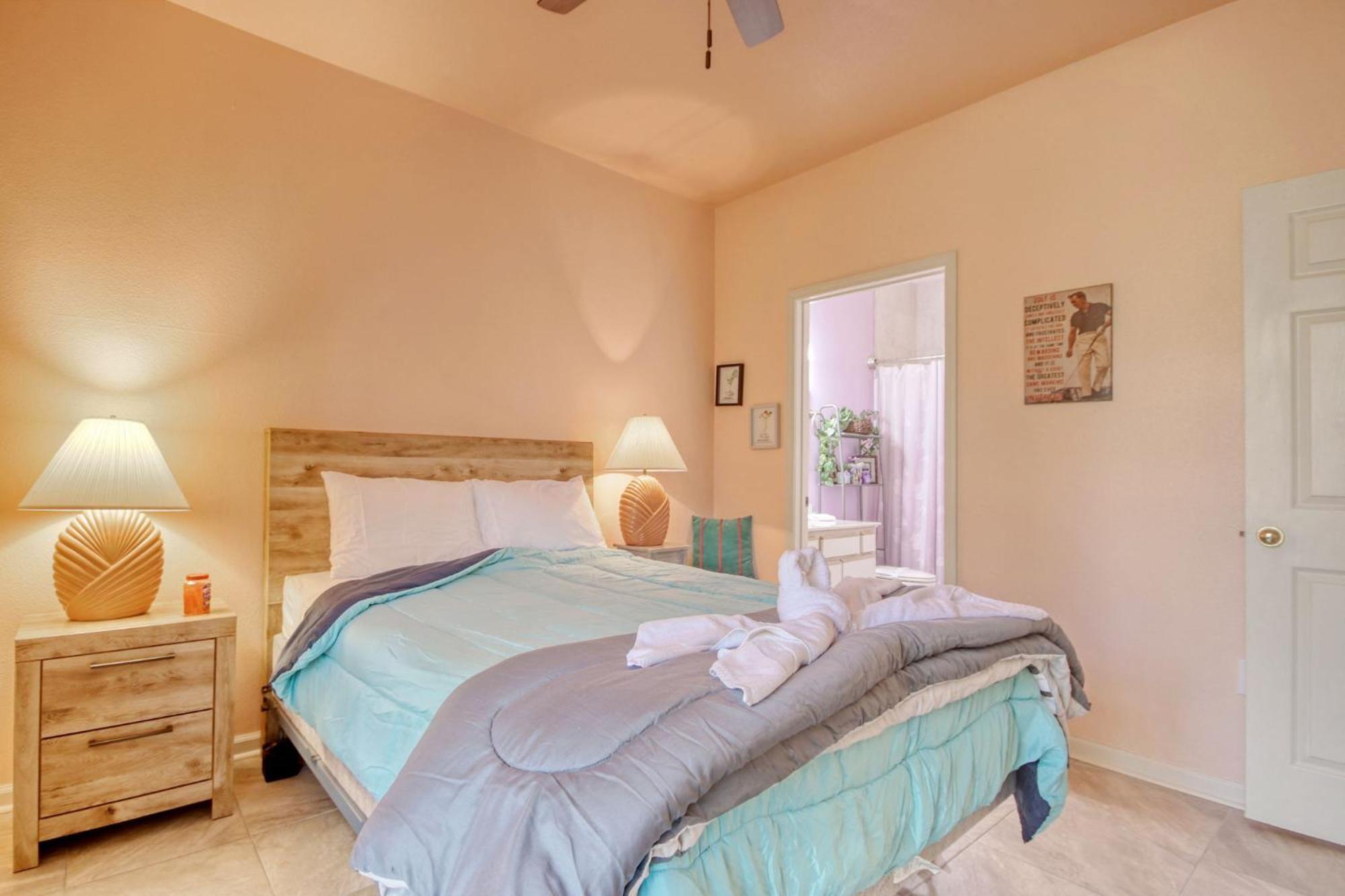 Stunning 2br At Fairways River Oaks *