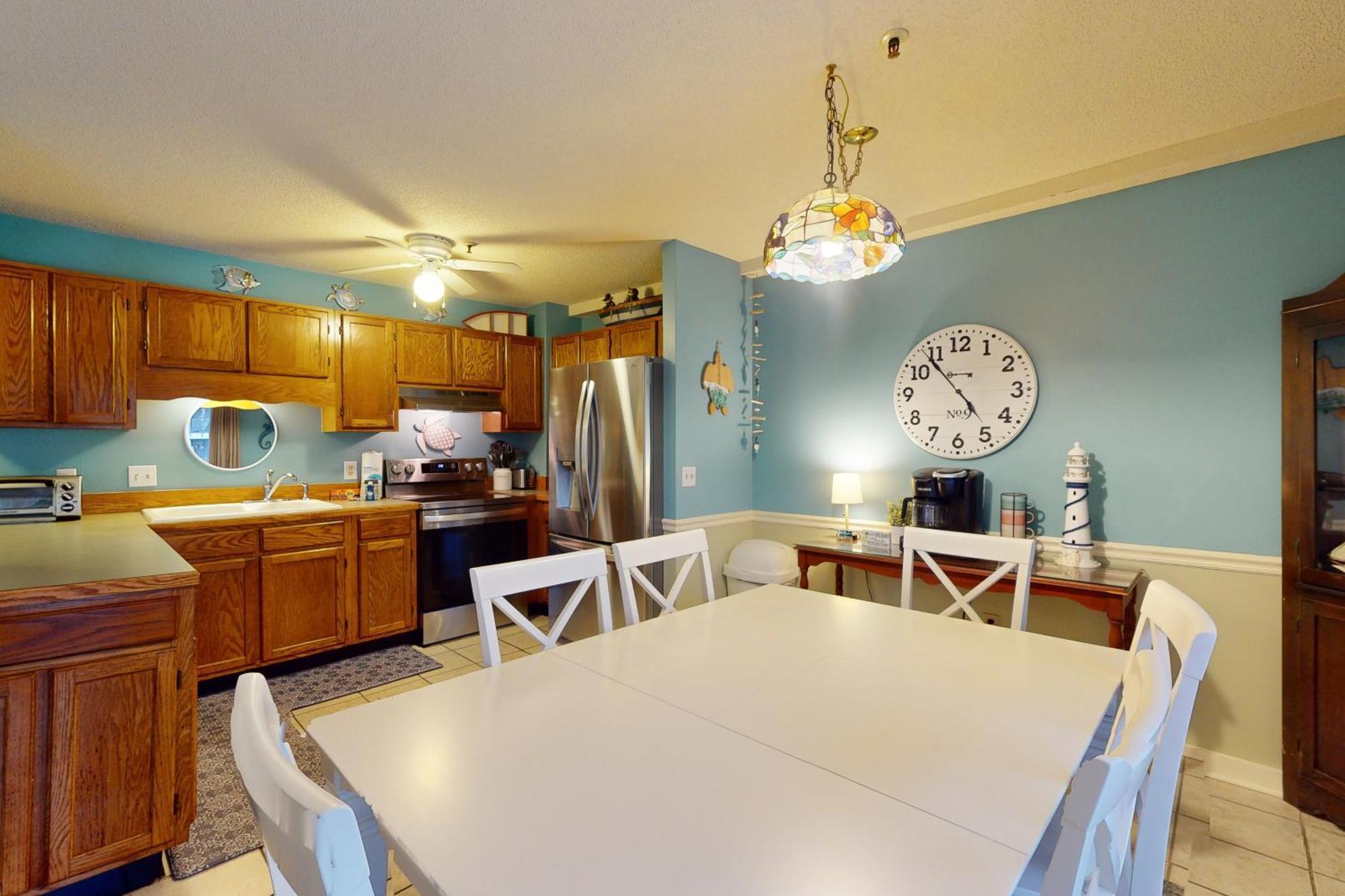 The Golden Sailboat #b-139 Apartment *