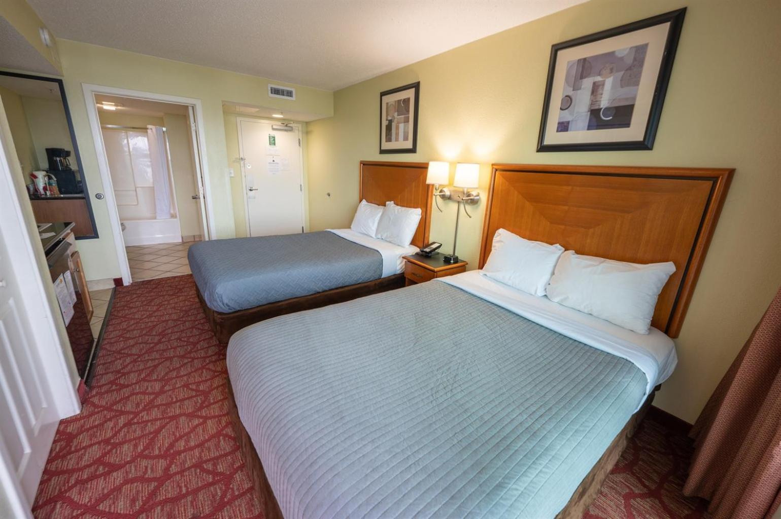 Oceanfront Convenience On Lower Floor, Heated Pool *