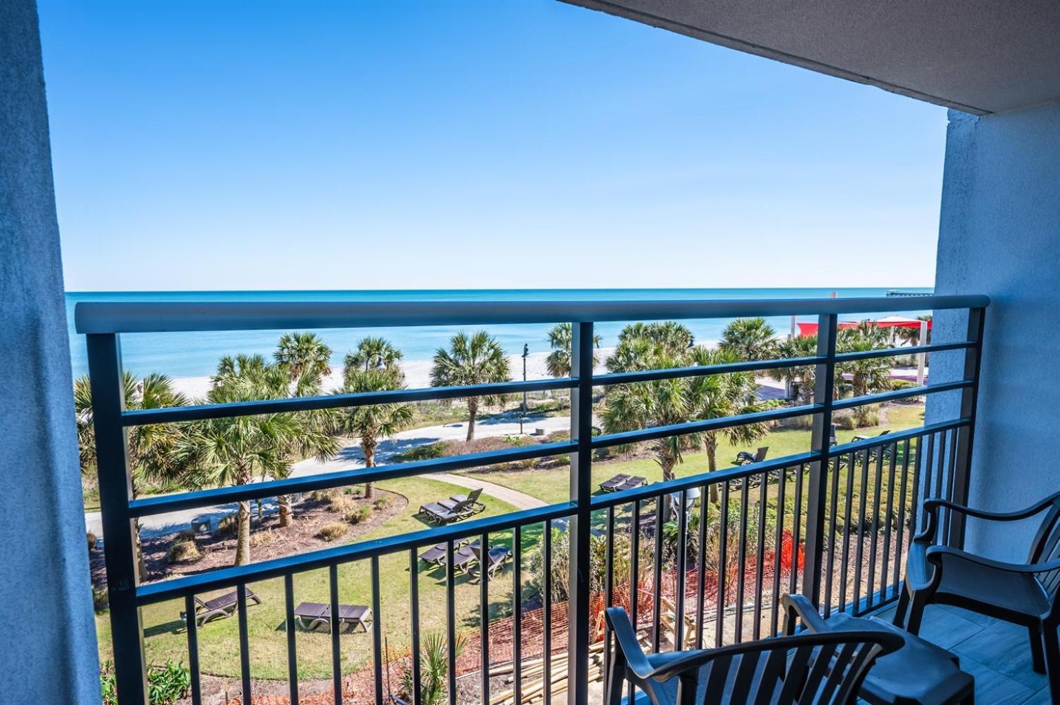 Apartment New 1 Bedroom Ocean Front Views And Poolside Paradise *