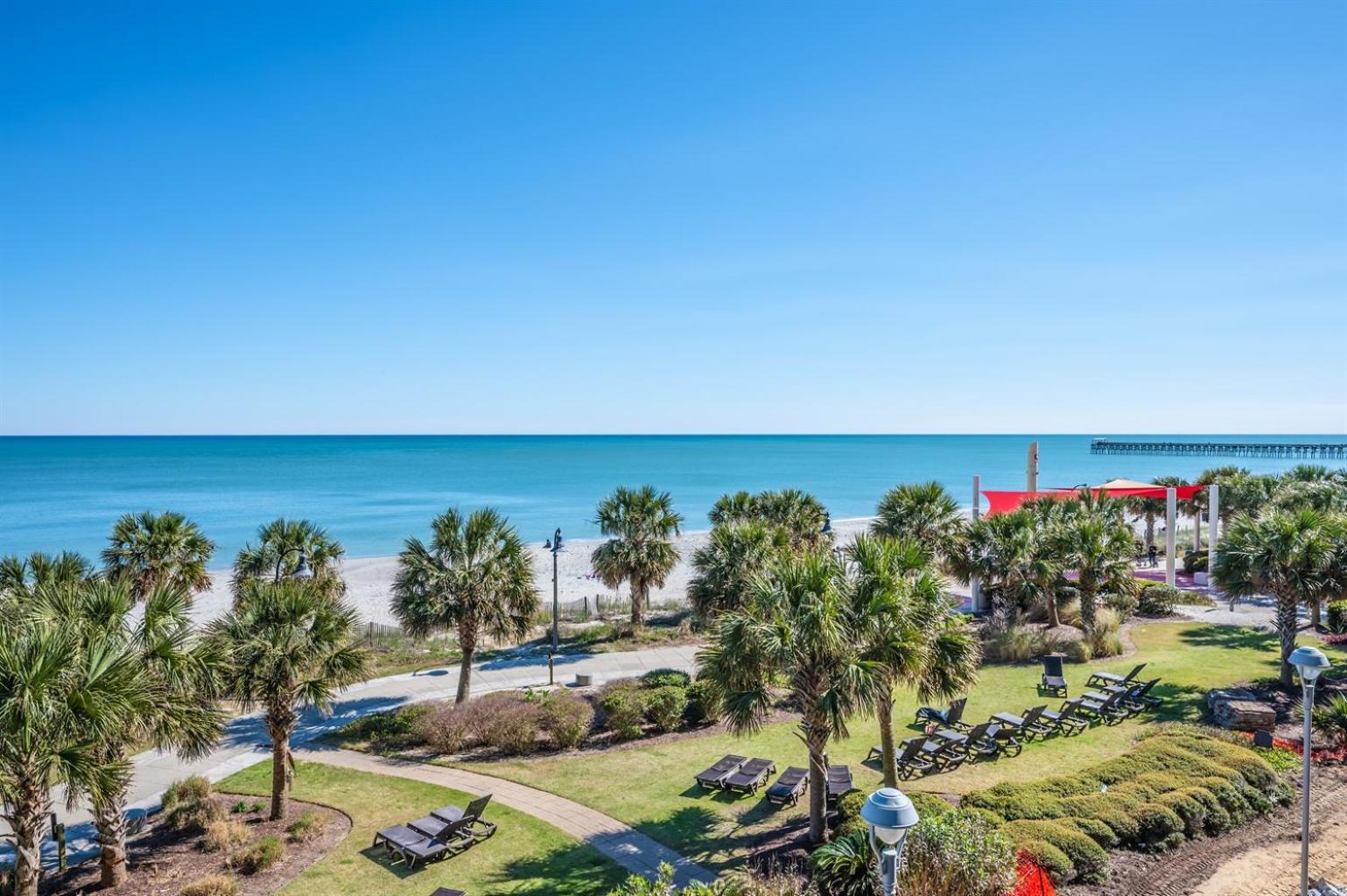New 1 Bedroom Ocean Front Views And Poolside Paradise