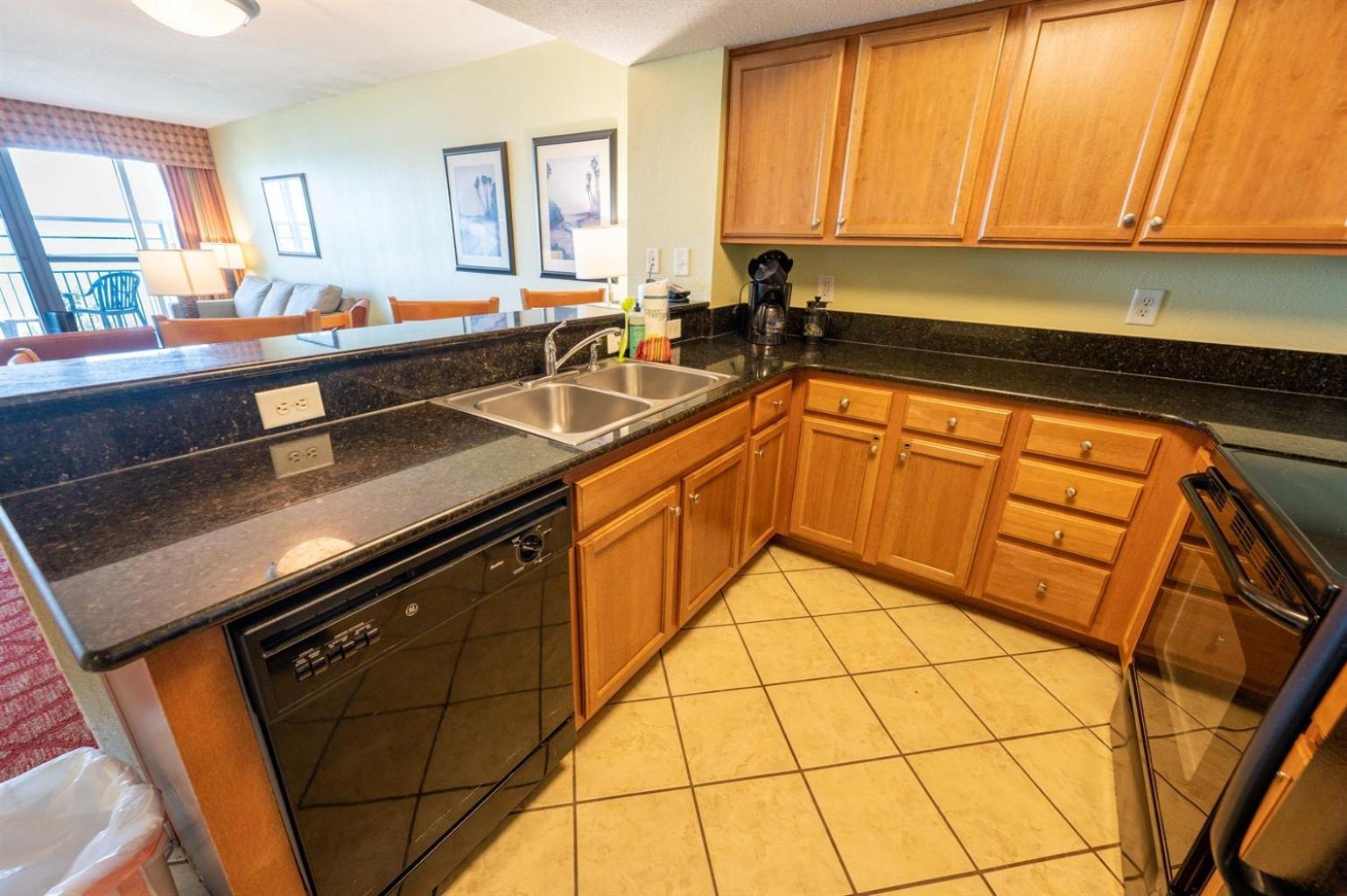 Apartment New 1 Bedroom Ocean Front Views And Poolside Paradise *