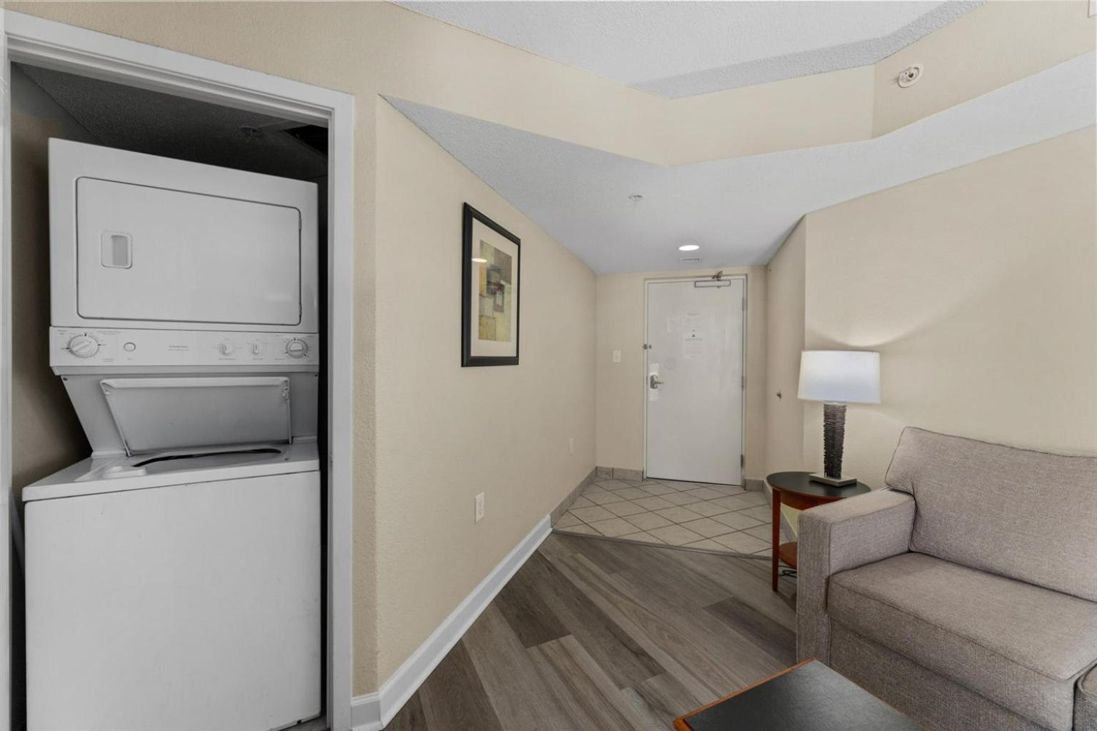 Spacious, Bay View - Close To Boardwalk, Location! * Myrtle Beach