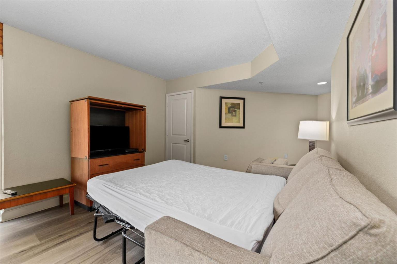 Spacious, Bay View - Close To Boardwalk, Location! * Myrtle Beach