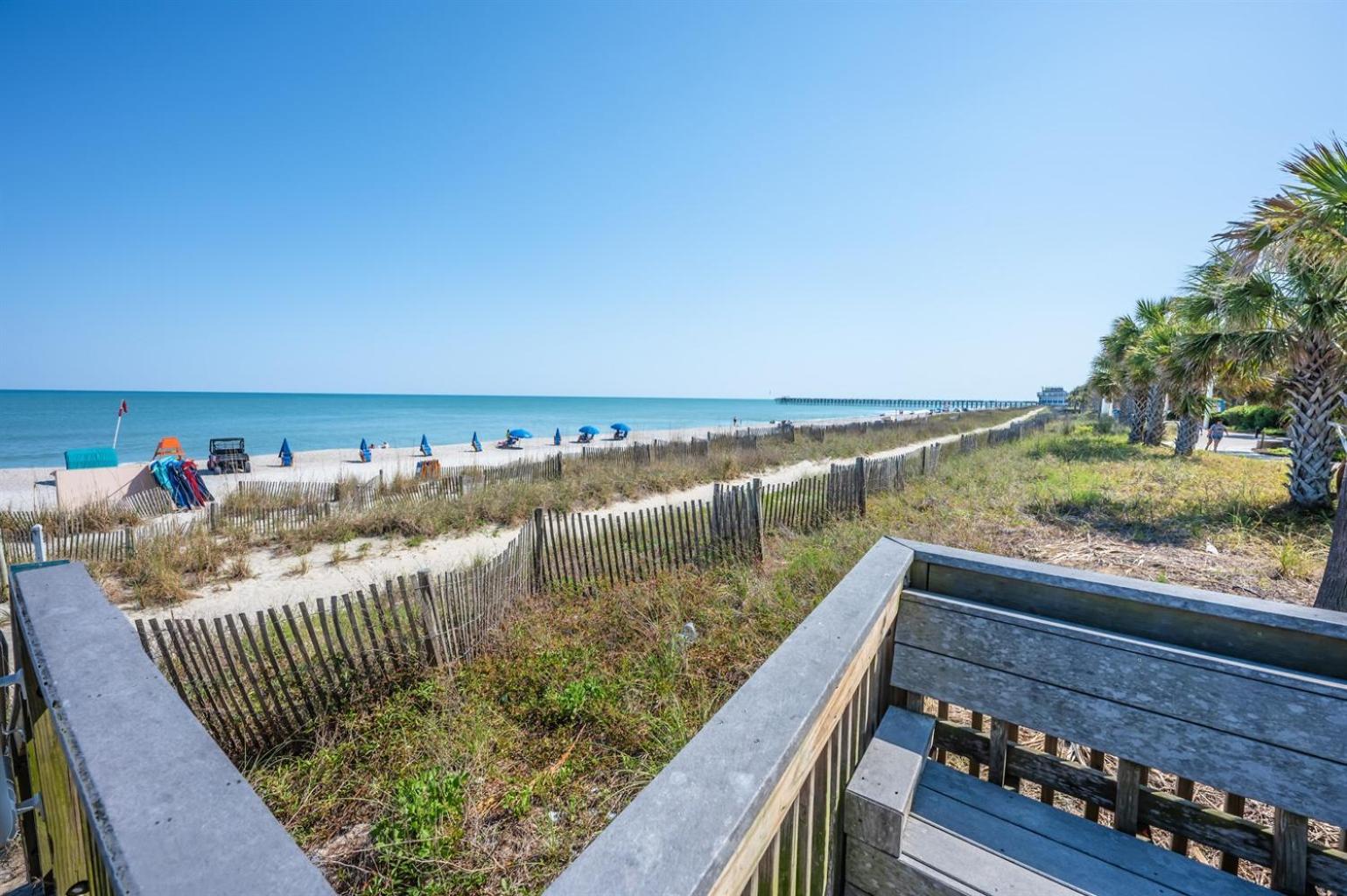Spacious, Bay View - Close To Boardwalk, Location! Holiday home *