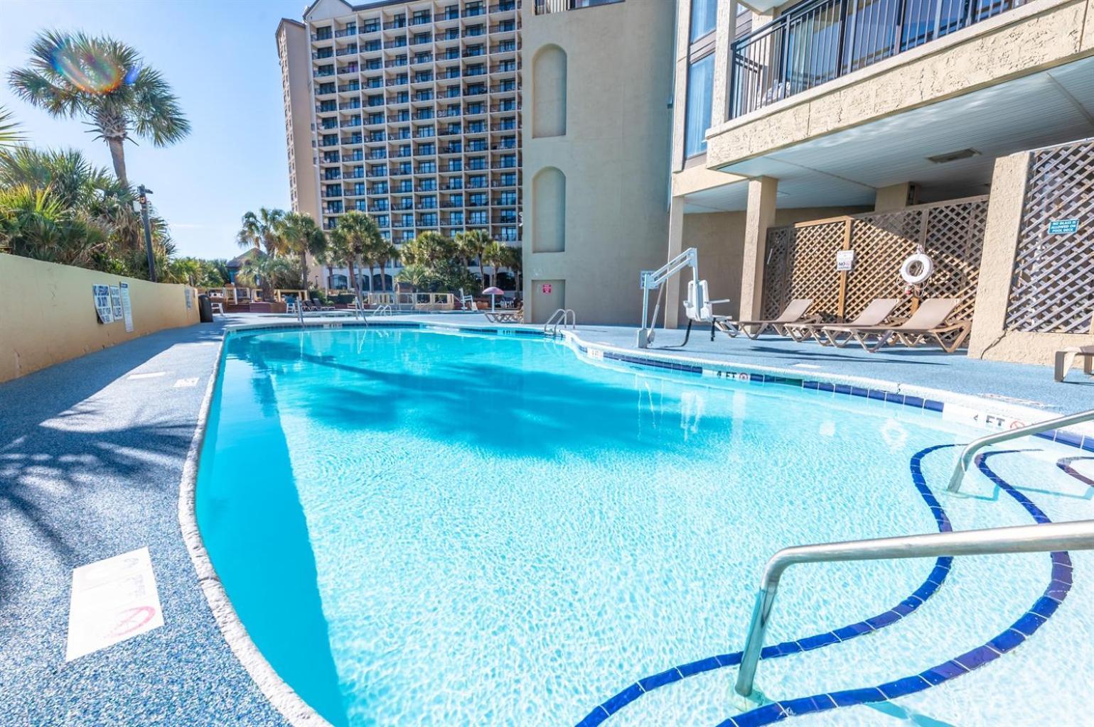 New Remodeled Direct Oceanfront Views Cove *