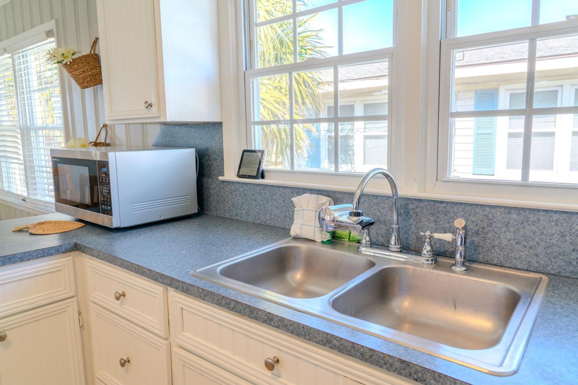 Holiday home Beautifully Updated House-bella Sirena! Short Walk To The Beach! Sleeps 8! Myrtle Beach