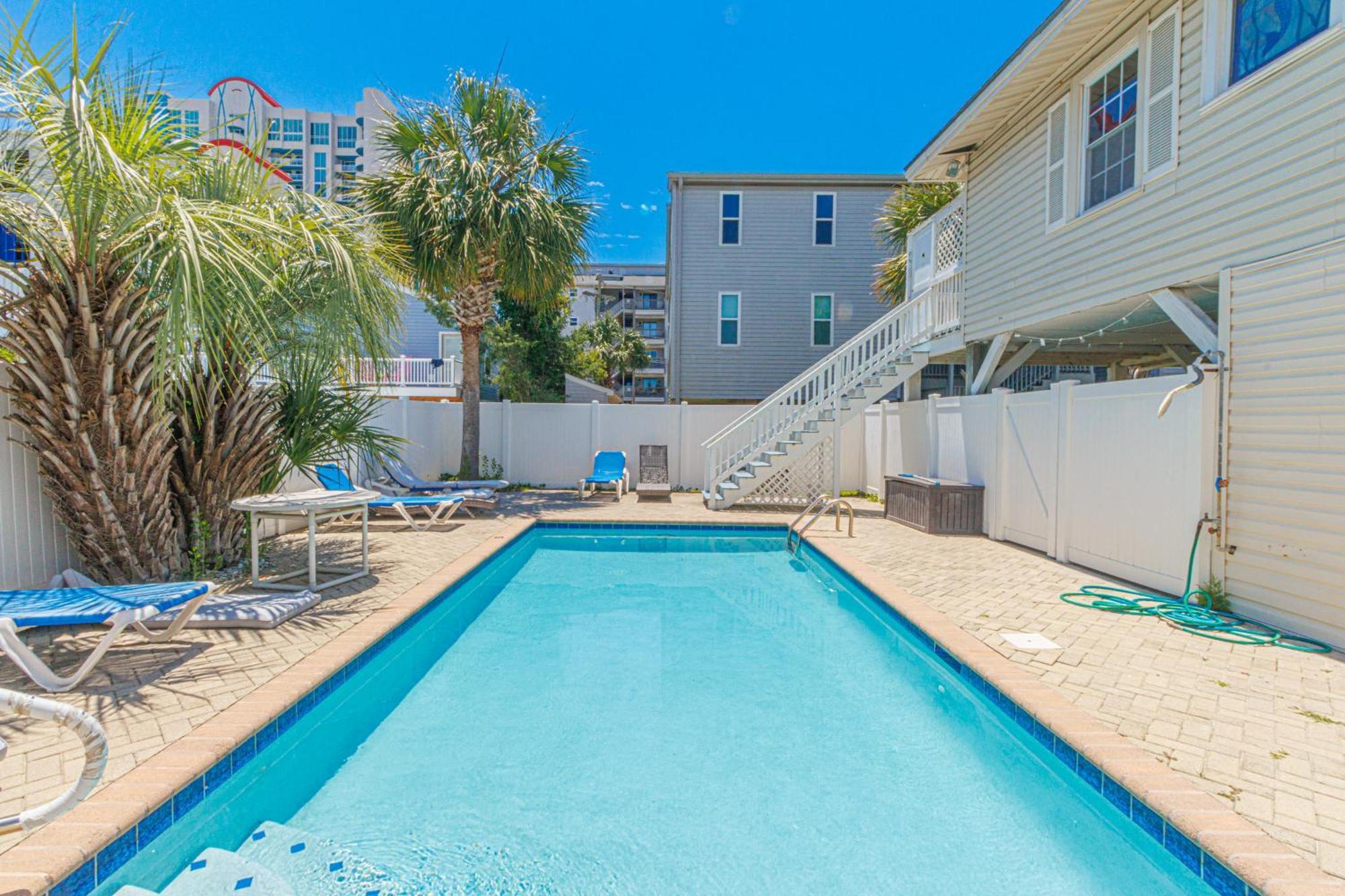 Holiday home Beautifully Updated House-bella Sirena! Short Walk To The Beach! Sleeps 8! *