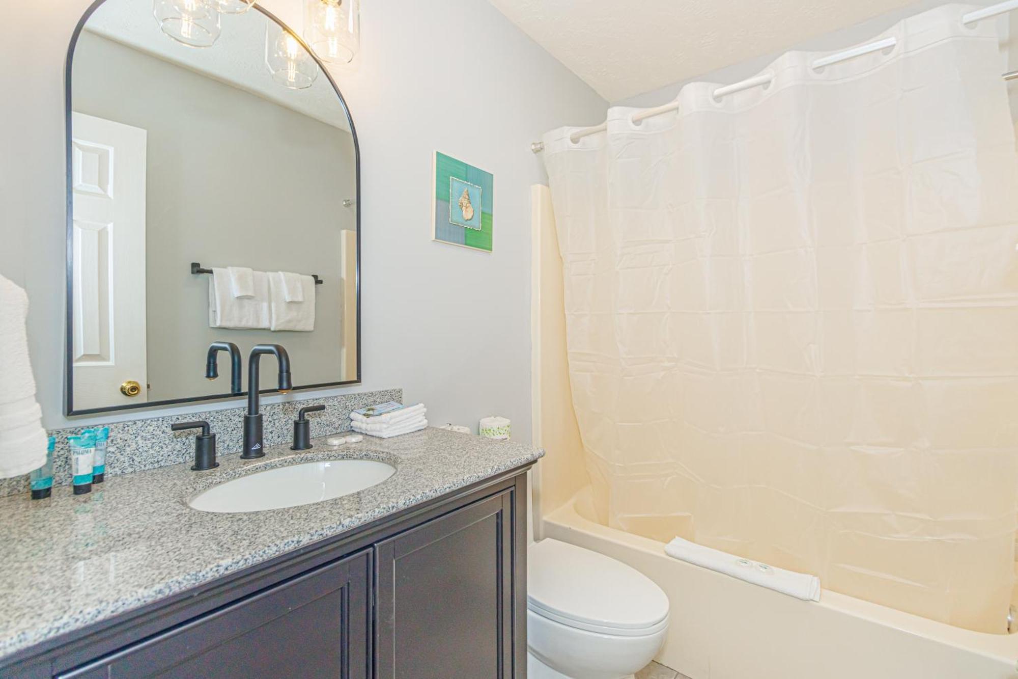 Holiday home Newly Renovated 2nd Floor Condo! 2 Bed, 2 Bath - Waterway Village 5d