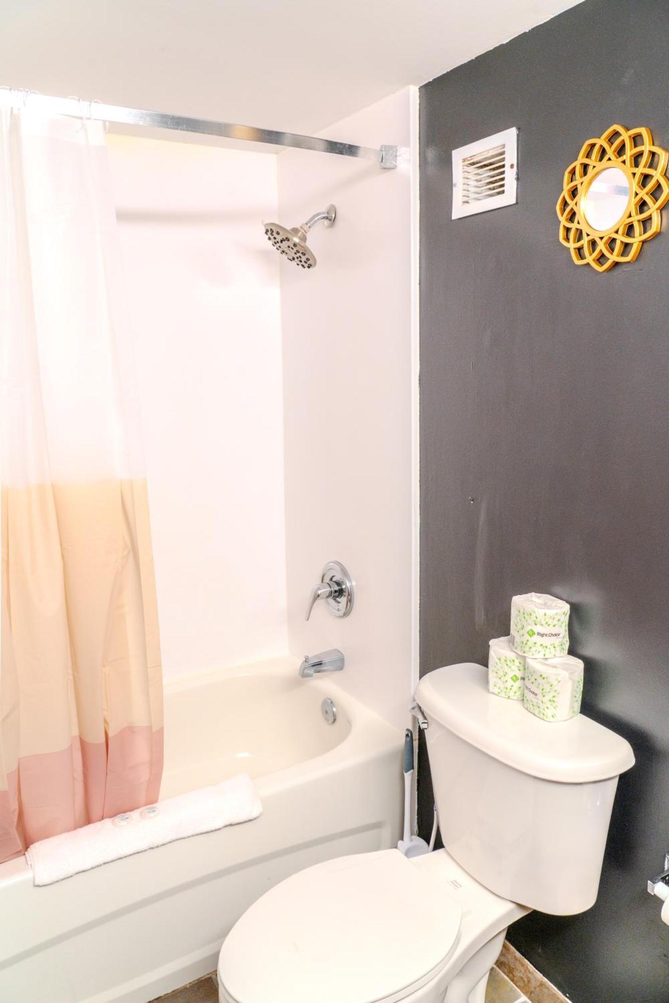 Resort 50 Shades Of Grey - Romance Suite! Couples Retreat 717 Myrtle Beach