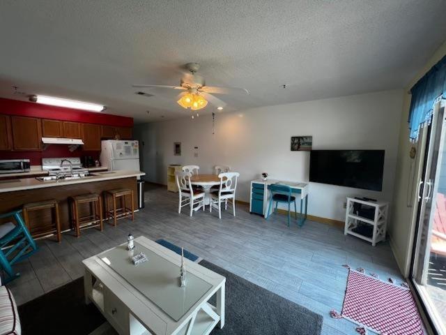 Apartment Surfside By The Sea I 205