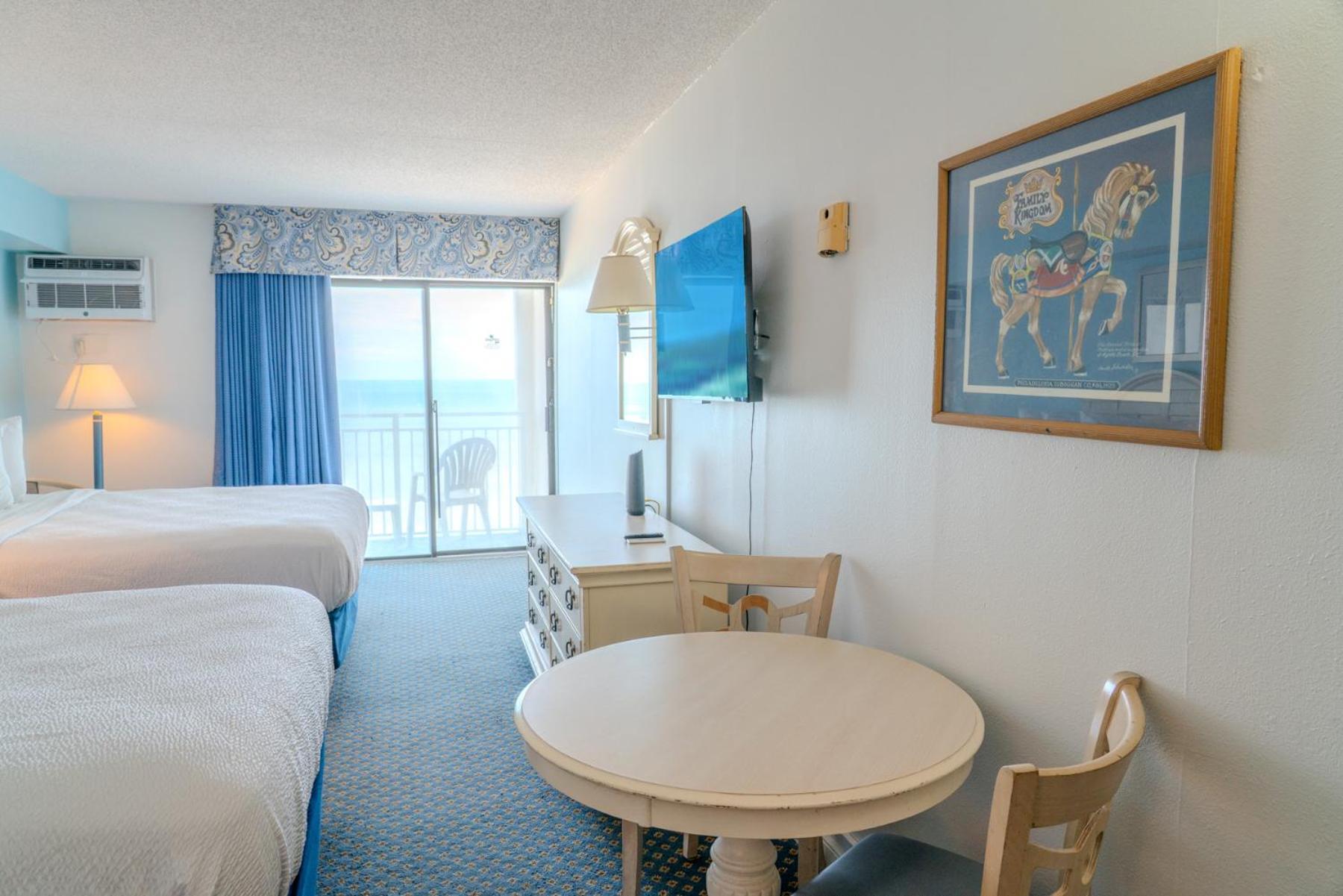 Direct Oceanfront Double Queen Suite! Stunning Ocean Views! Sleeps 4! Sea Mist 20802