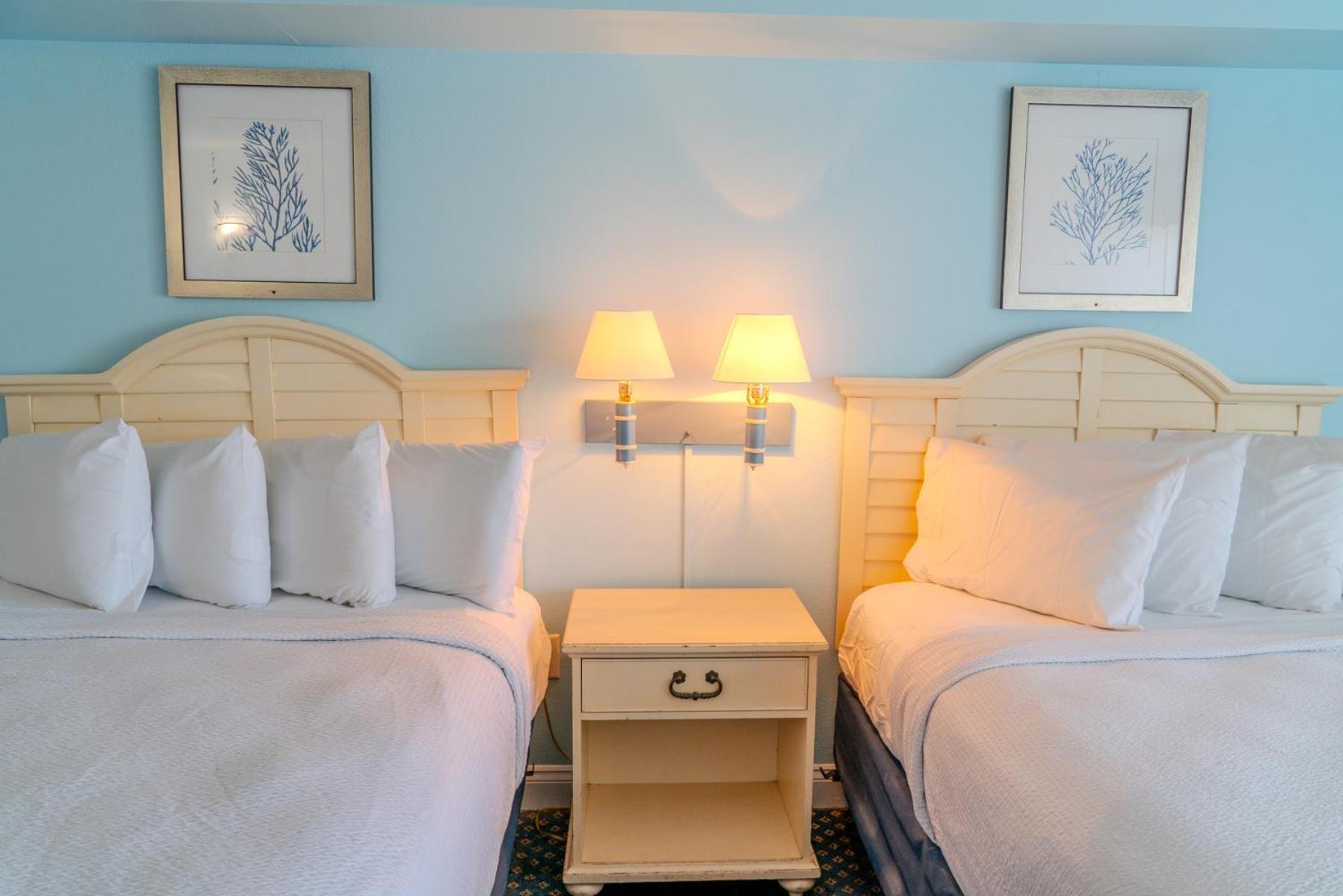 Direct Oceanfront Double Queen Suite! Stunning Ocean Views! Sleeps 4! Sea Mist 20802 Holiday home