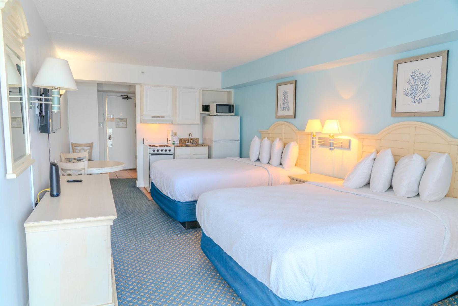 Direct Oceanfront Double Queen Suite! Stunning Ocean Views! Sleeps 4! Sea Mist 20802 *