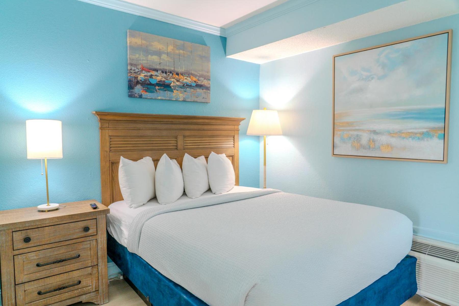 Direct Oceanfront 1 Bedroom Suite! Schooner At Compass Cove 335- Sleeps 4! * Myrtle Beach