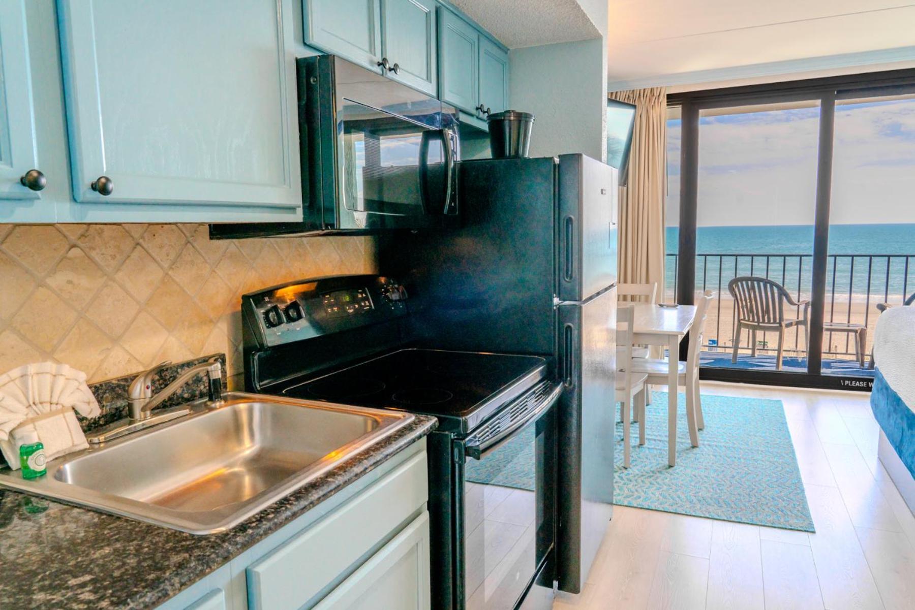 Direct Oceanfront 1 Bedroom Suite! Schooner At Compass Cove 335- Sleeps 4! Holiday home