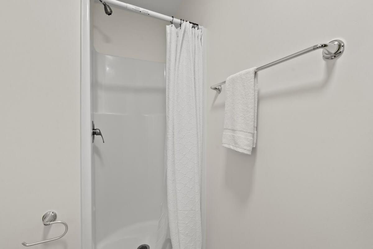 Treehouse Walk To Pet-friendly 302 Apartment Myrtle Beach