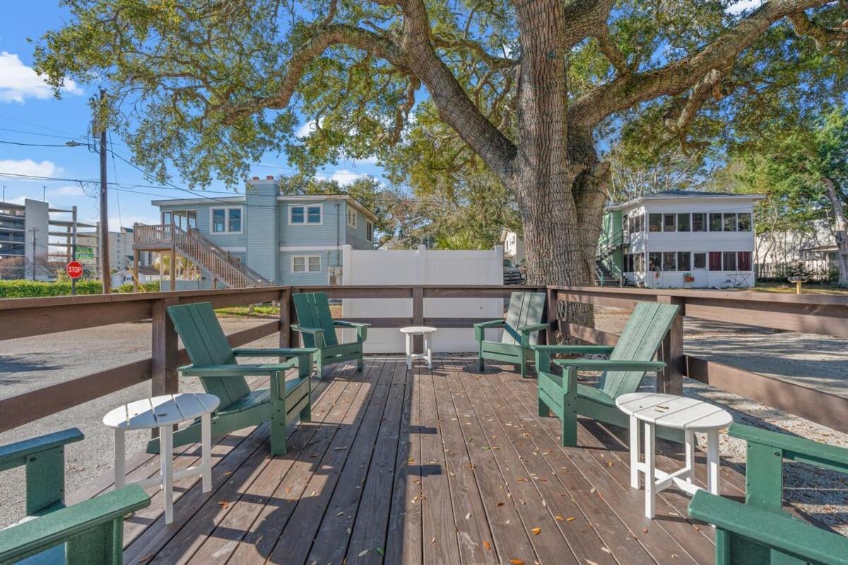 Treehouse Walk To Pet-friendly 101 Apartment *