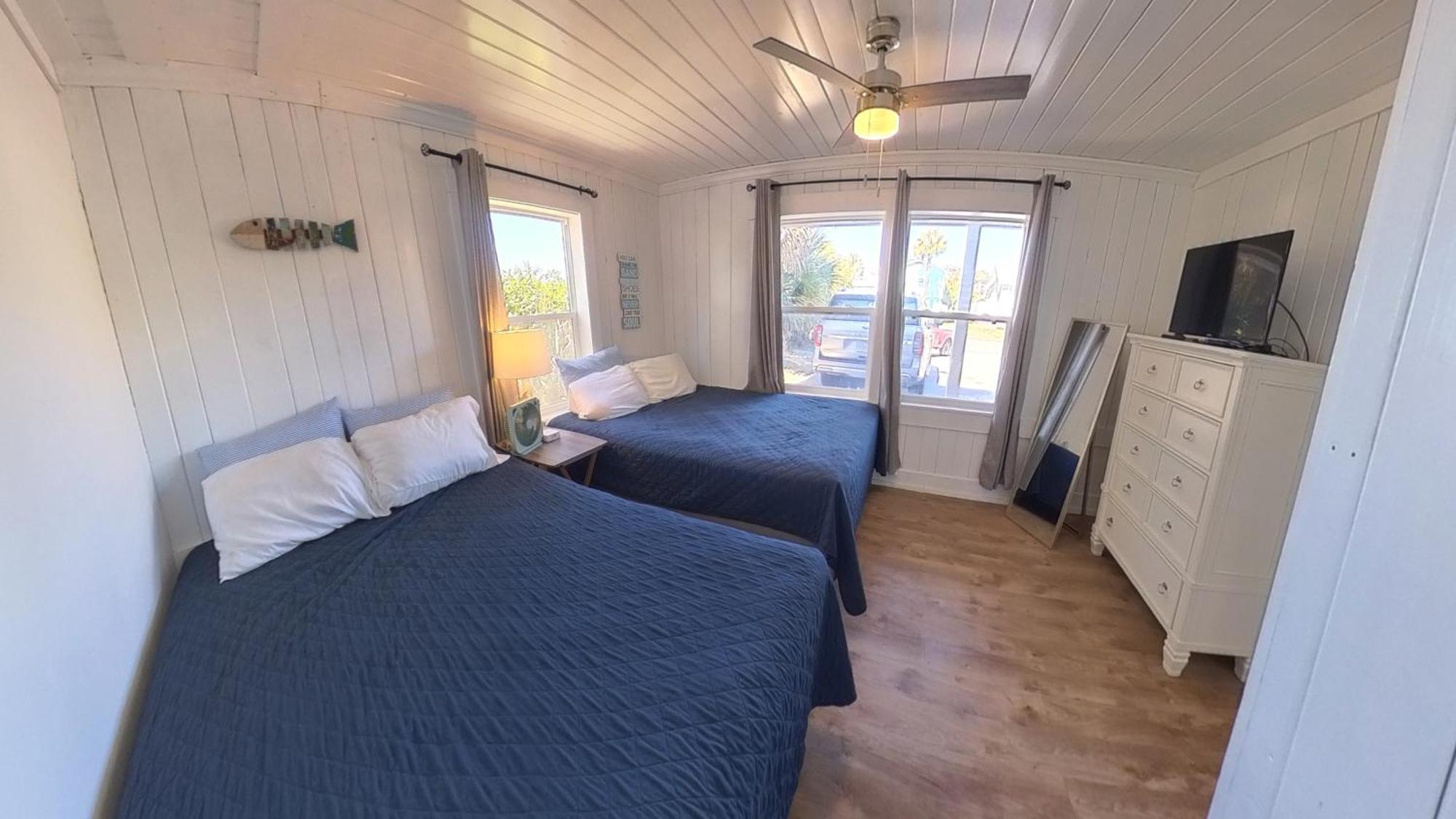 Oceanfront, Centrally Located, Huge 5k Sq Ft W Huge Private Pool, Hot Tub, & Gameroom * Myrtle Beach
