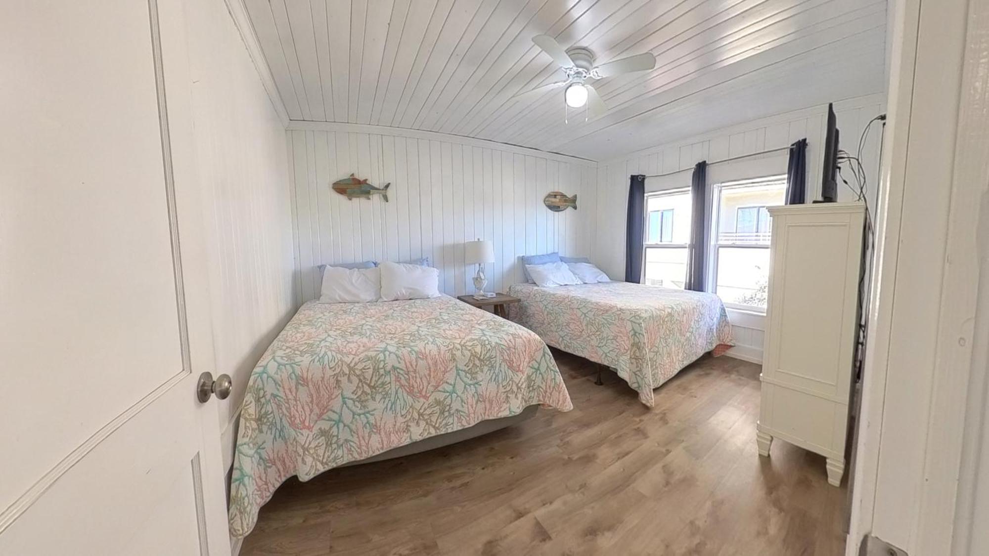 Oceanfront, Centrally Located, Huge 5k Sq Ft W Huge Private Pool, Hot Tub, & Gameroom Holiday home Myrtle Beach