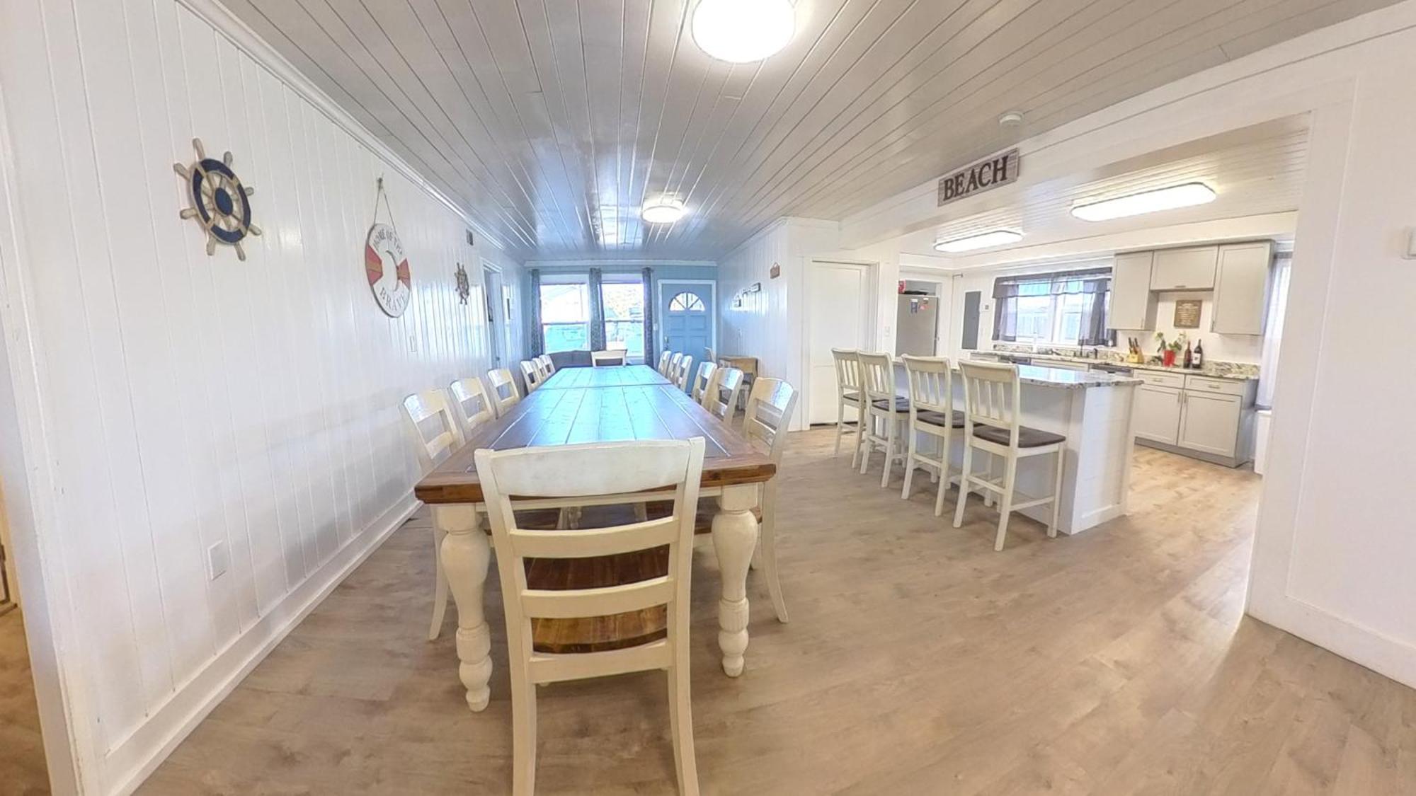 Oceanfront, Centrally Located, Huge 5k Sq Ft W Huge Private Pool, Hot Tub, & Gameroom Holiday home Myrtle Beach
