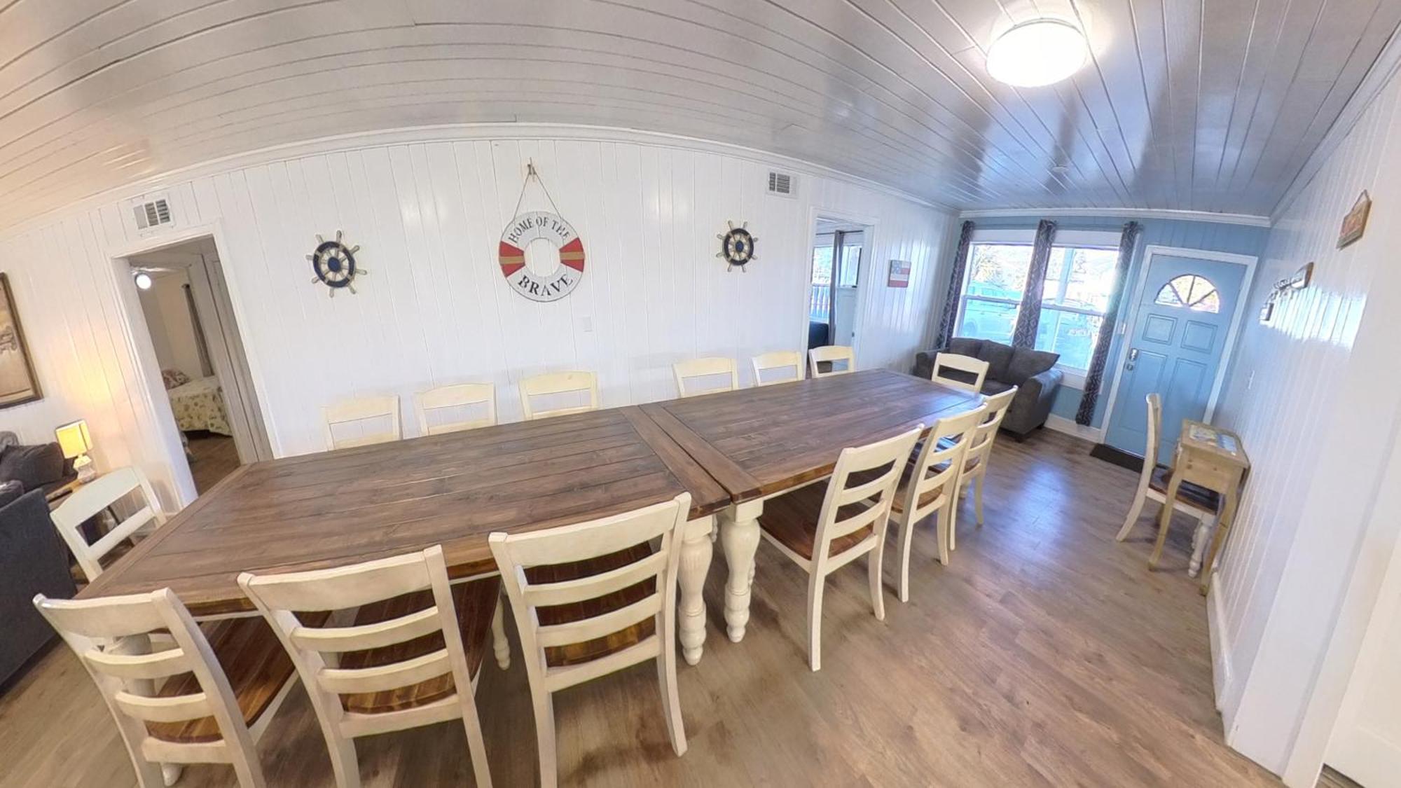 Oceanfront, Centrally Located, Huge 5k Sq Ft W Huge Private Pool, Hot Tub, & Gameroom Holiday home Myrtle Beach