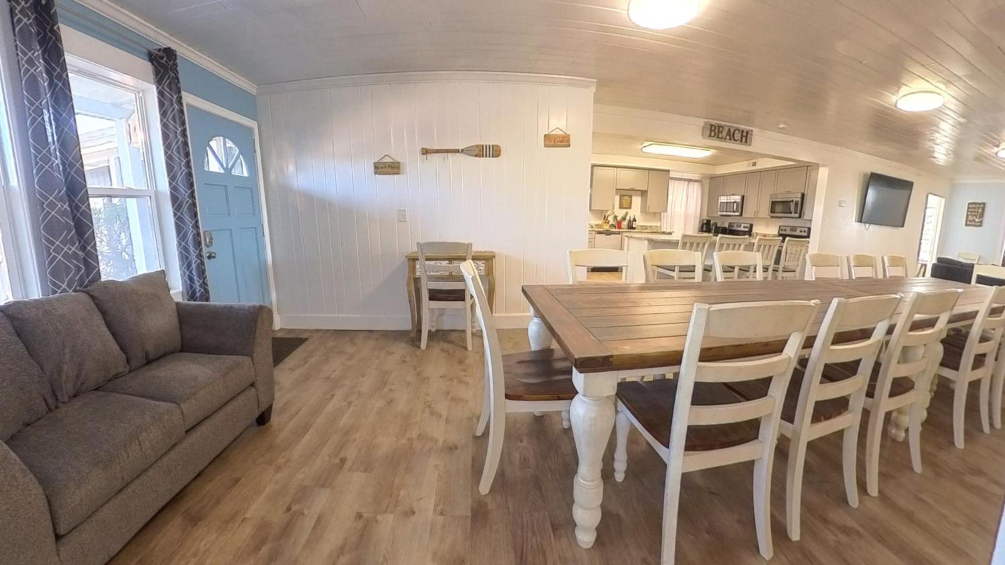 Oceanfront, Centrally Located, Huge 5k Sq Ft W Huge Private Pool, Hot Tub, & Gameroom * Myrtle Beach