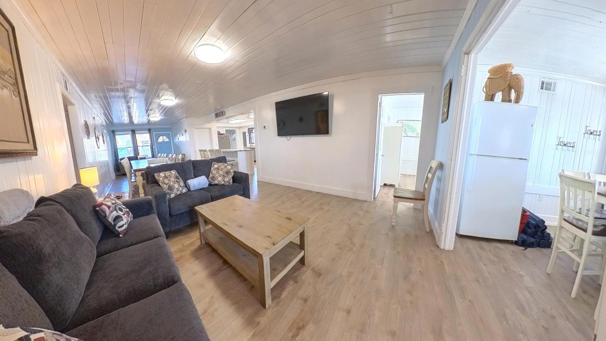 Holiday home Oceanfront, Centrally Located, Huge 5k Sq Ft W Huge Private Pool, Hot Tub, & Gameroom Myrtle Beach