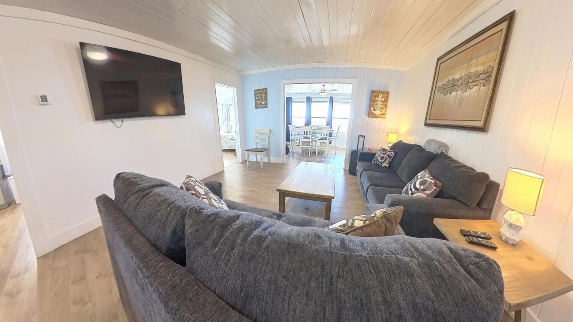 Oceanfront, Centrally Located, Huge 5k Sq Ft W Huge Private Pool, Hot Tub, & Gameroom * Myrtle Beach