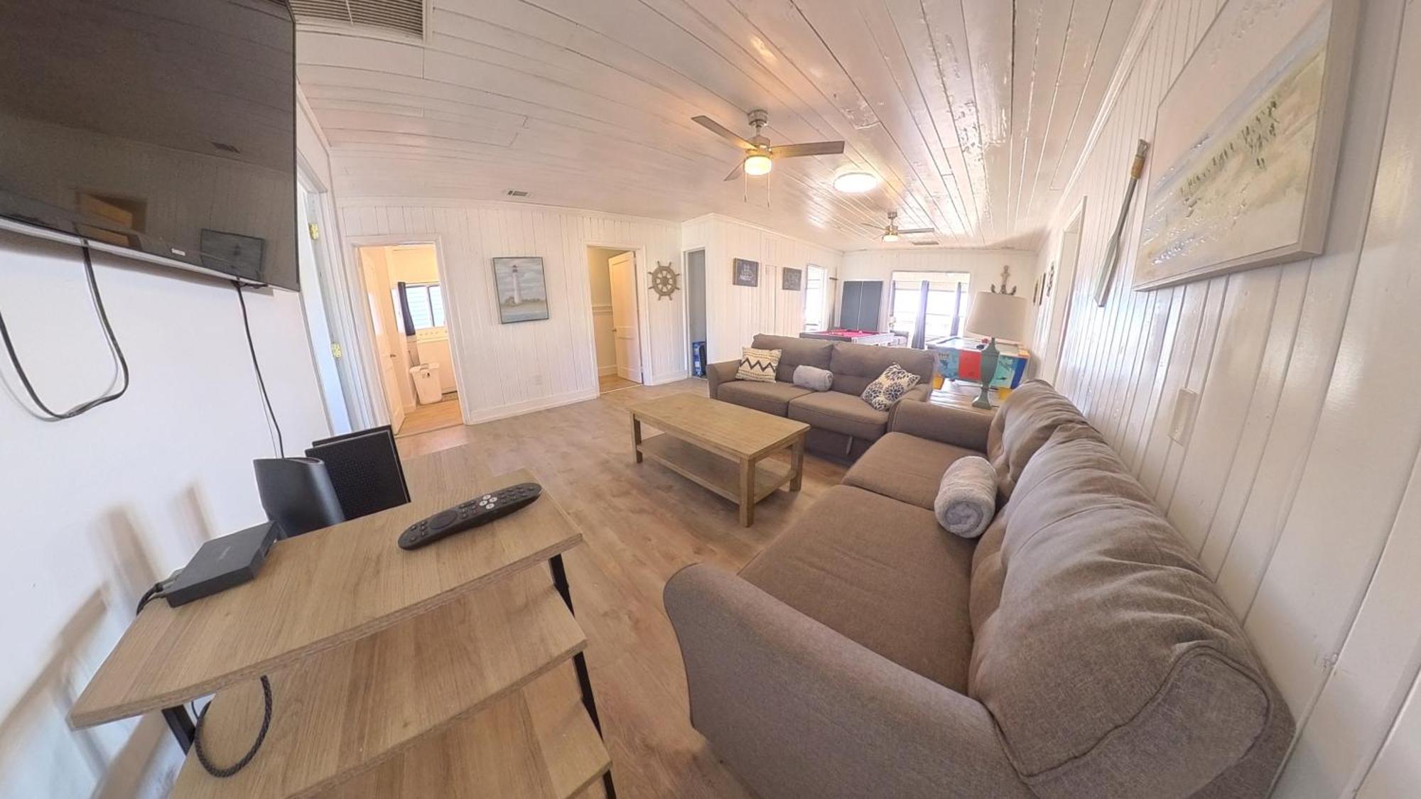 Oceanfront, Centrally Located, Huge 5k Sq Ft W Huge Private Pool, Hot Tub, & Gameroom Myrtle Beach
