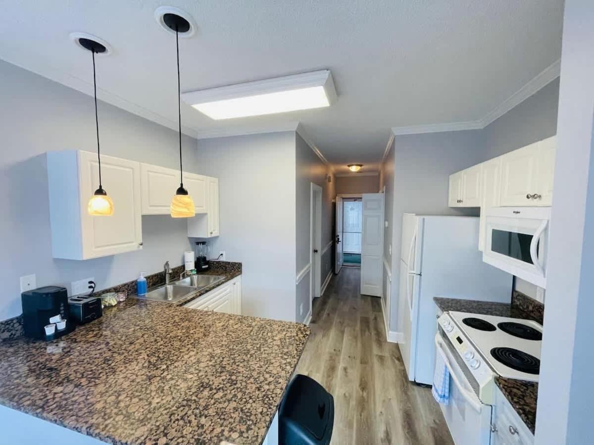 Warm And Cozy 1br At At Myrtlewoods