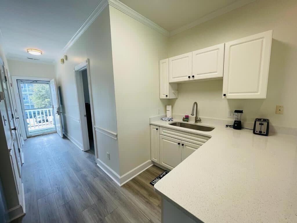 Stylish Newly Renovated On The Golf Course