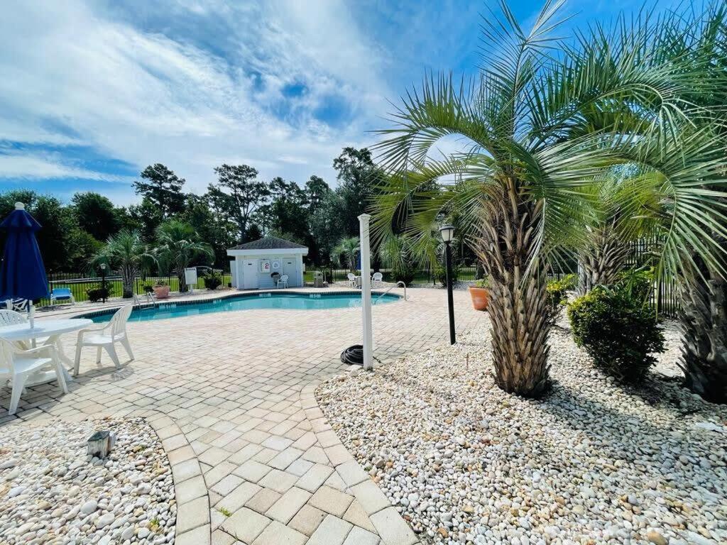 Stylish Newly Renovated On The Golf Course Apartment Myrtle Beach